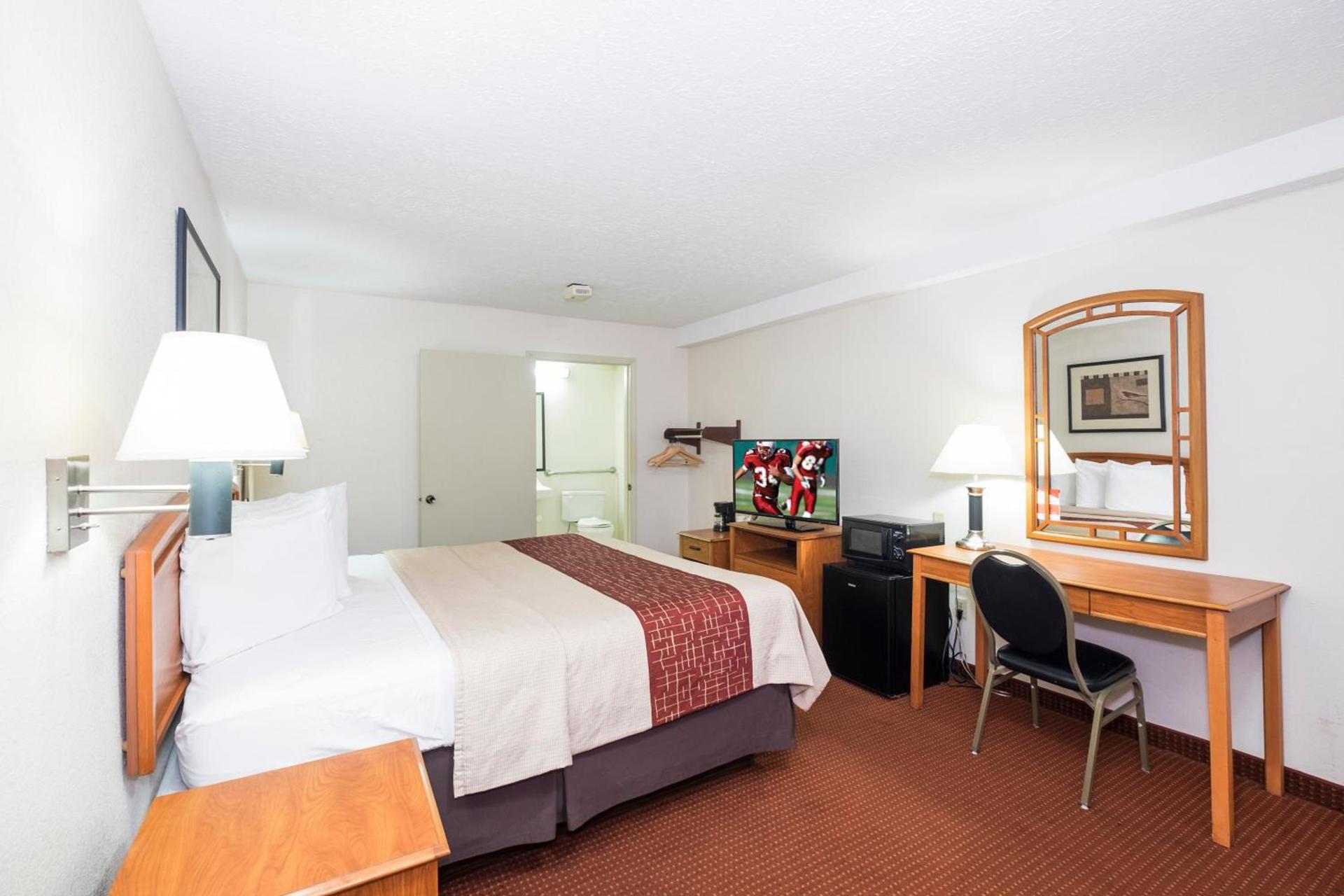 Red Roof Inn Columbus Northeast Westerville photo 18