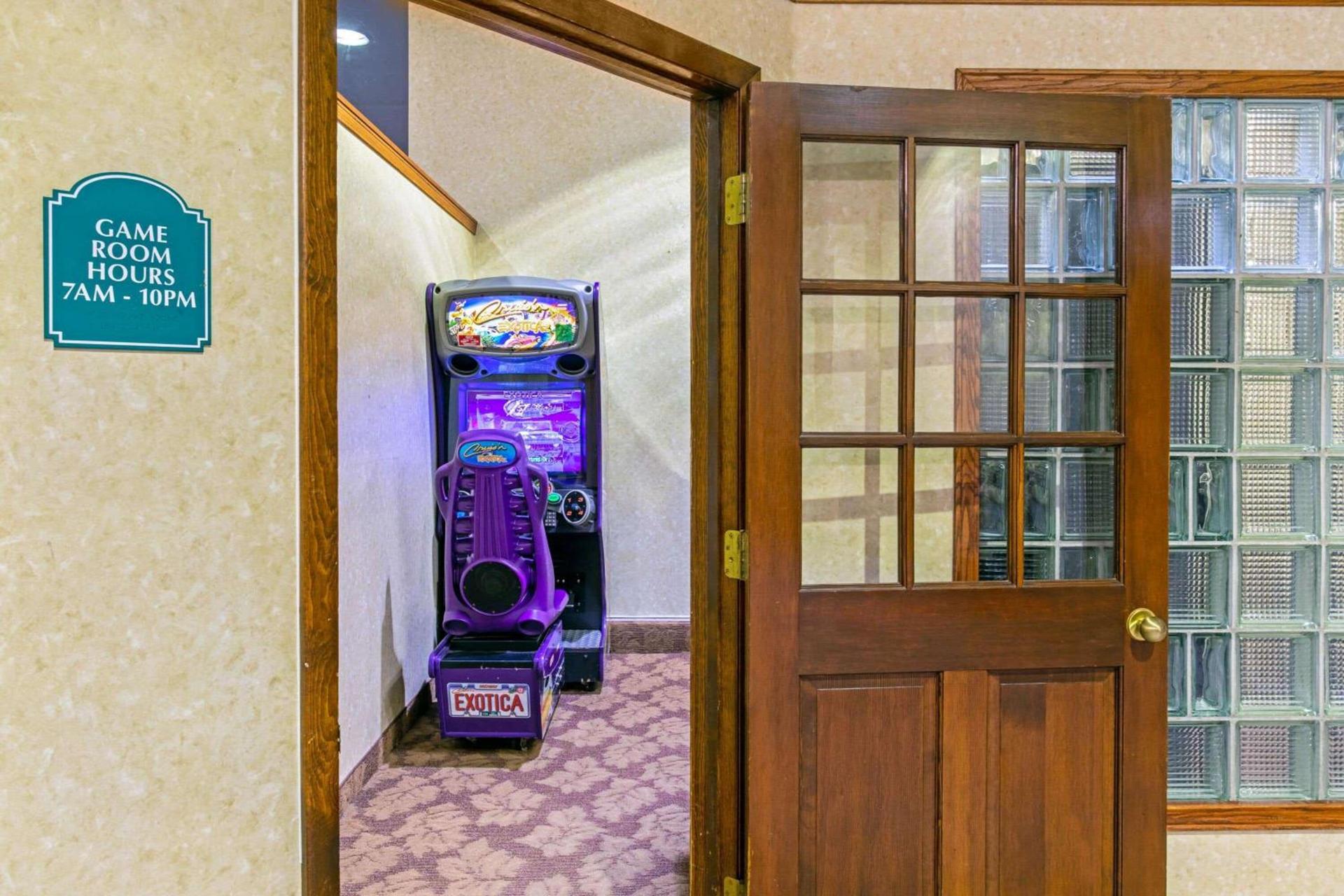 La Quinta by Wyndham Appleton College Avenue photo 24
