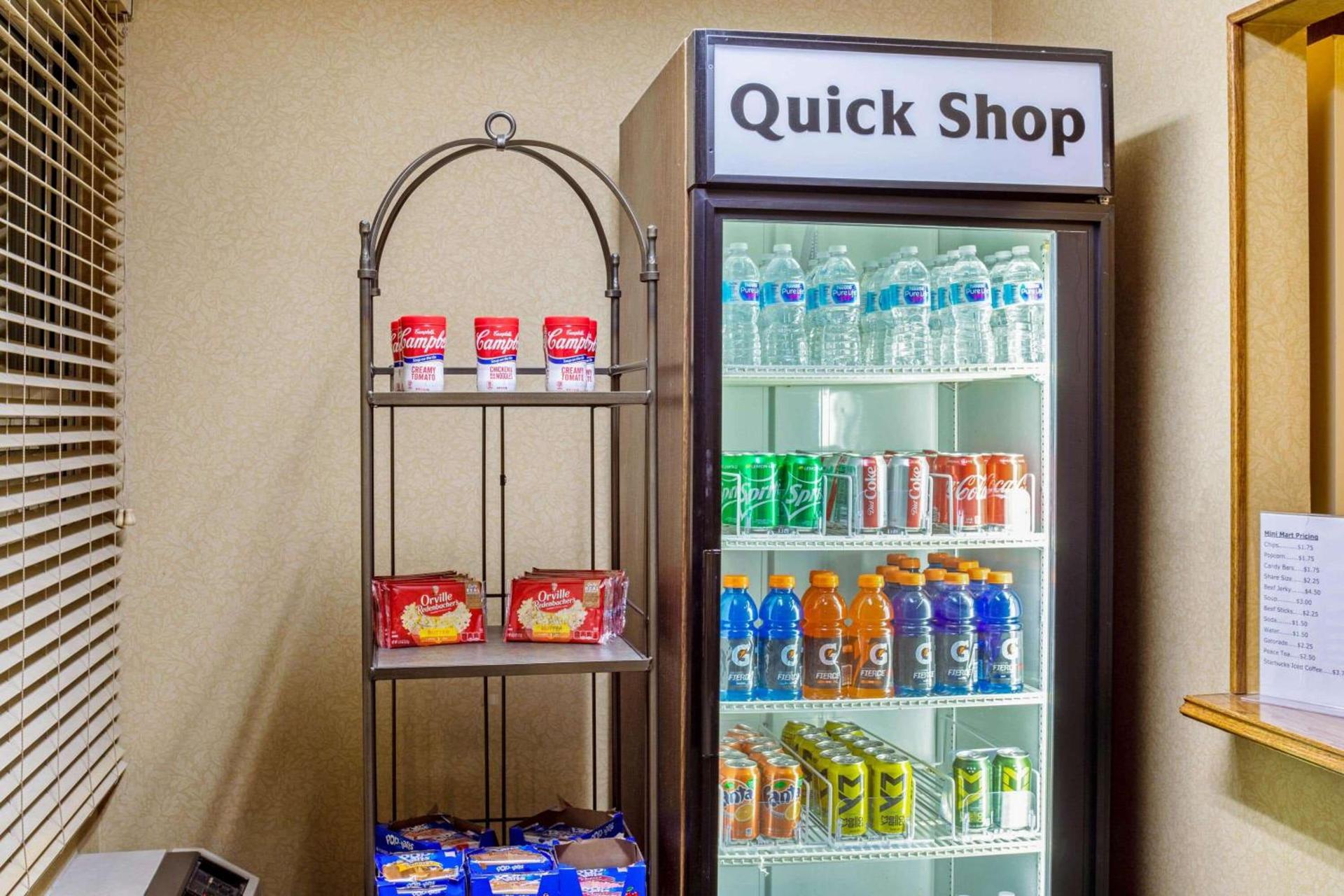 La Quinta by Wyndham Appleton College Avenue photo 26