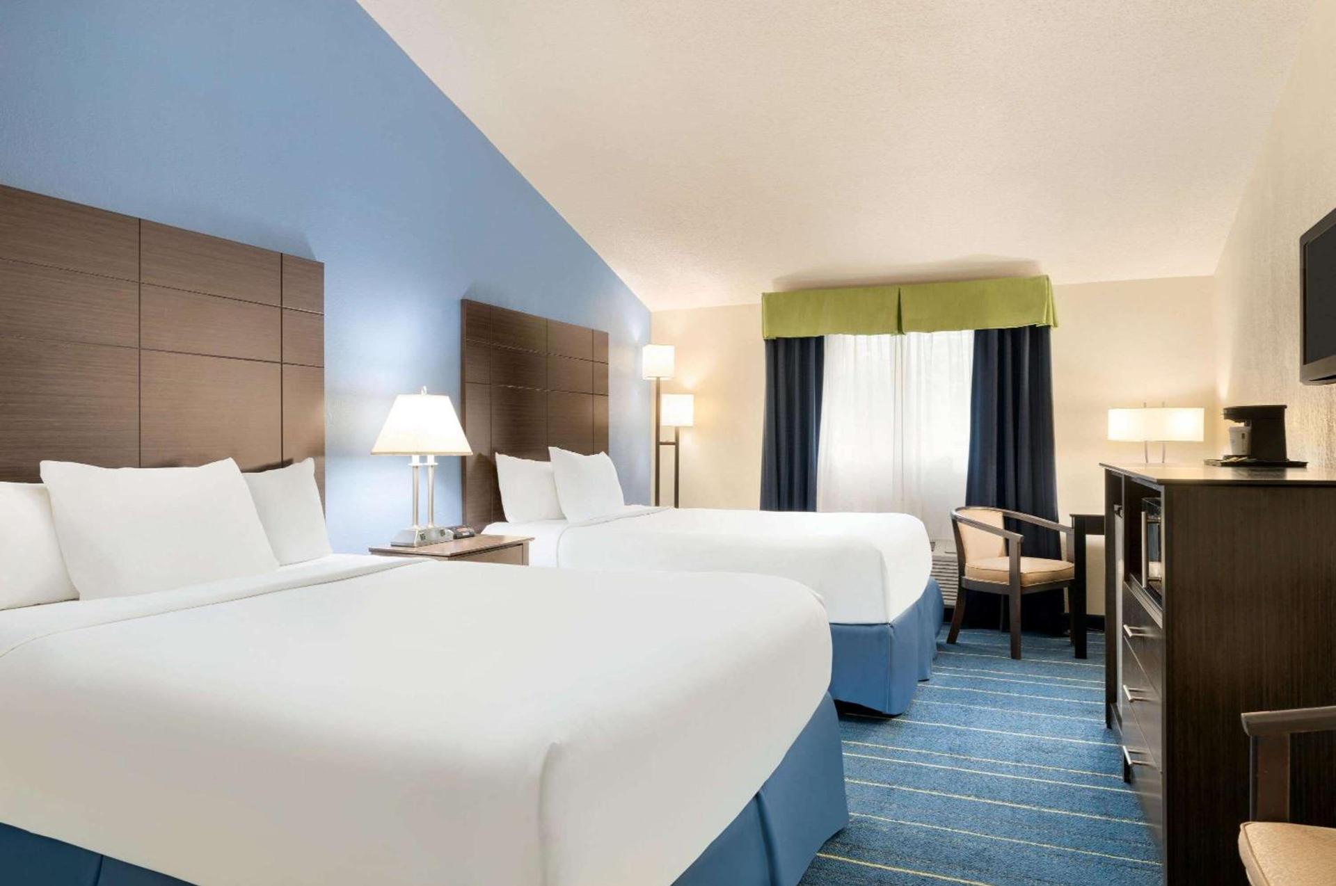 Days Inn by Wyndham Tamworth photo 14