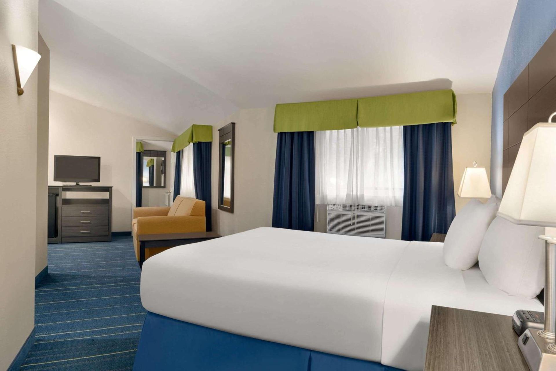Days Inn by Wyndham Tamworth photo 18