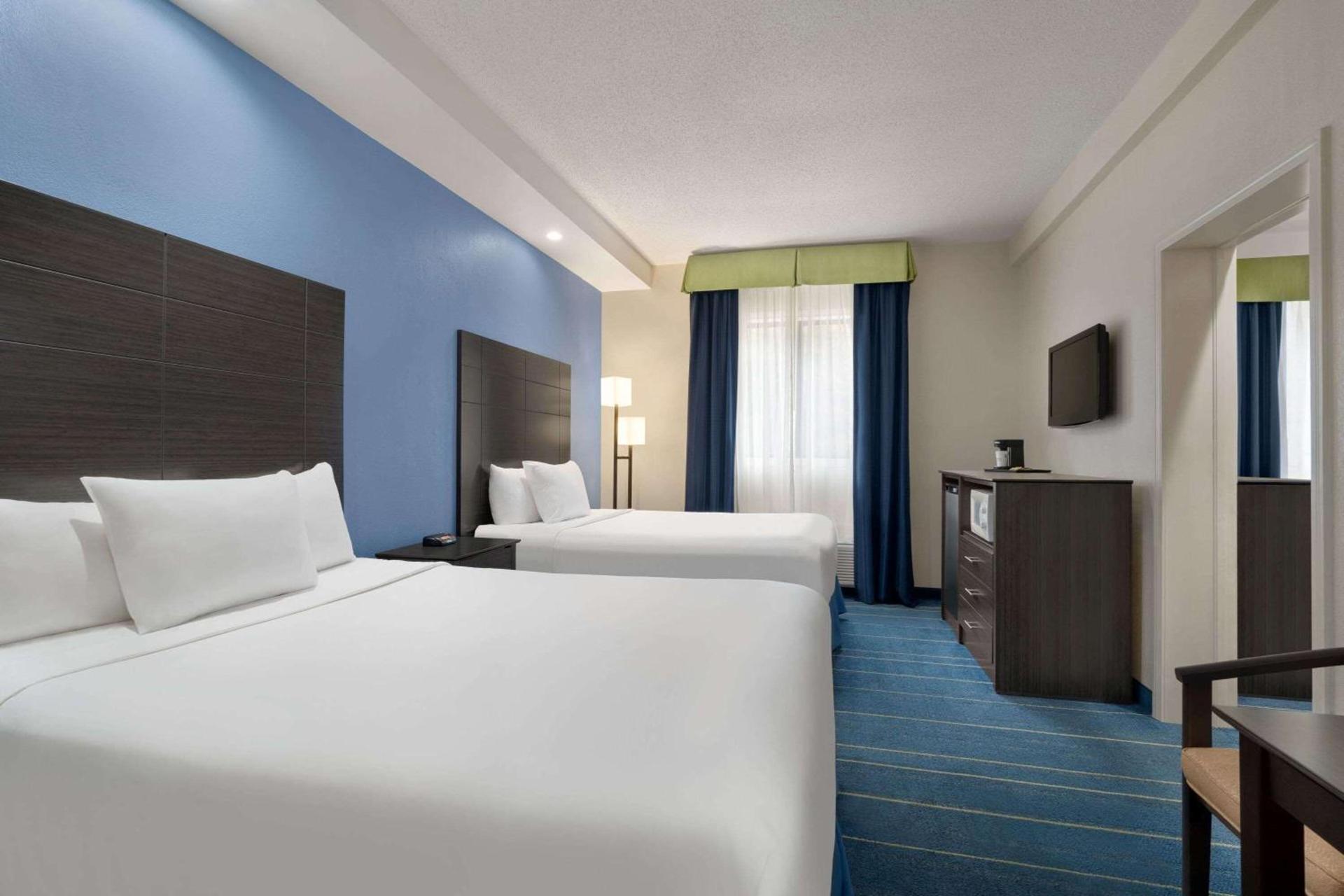 Days Inn by Wyndham Tamworth photo 20