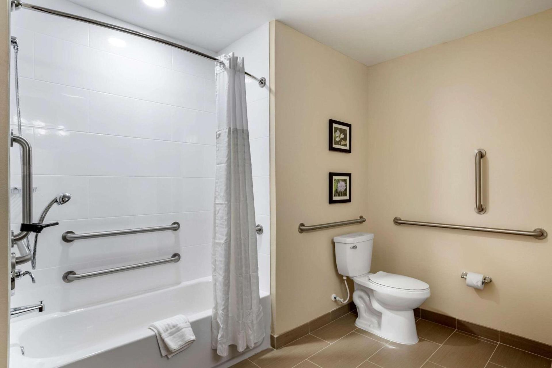 Comfort Inn & Suites Winchester photo 16