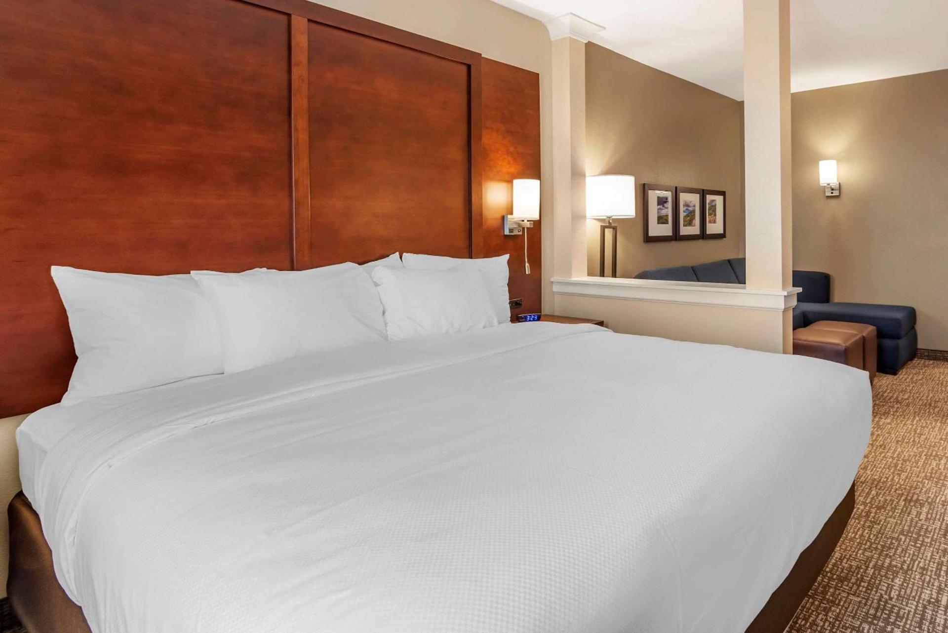 Comfort Inn & Suites Winchester photo 18