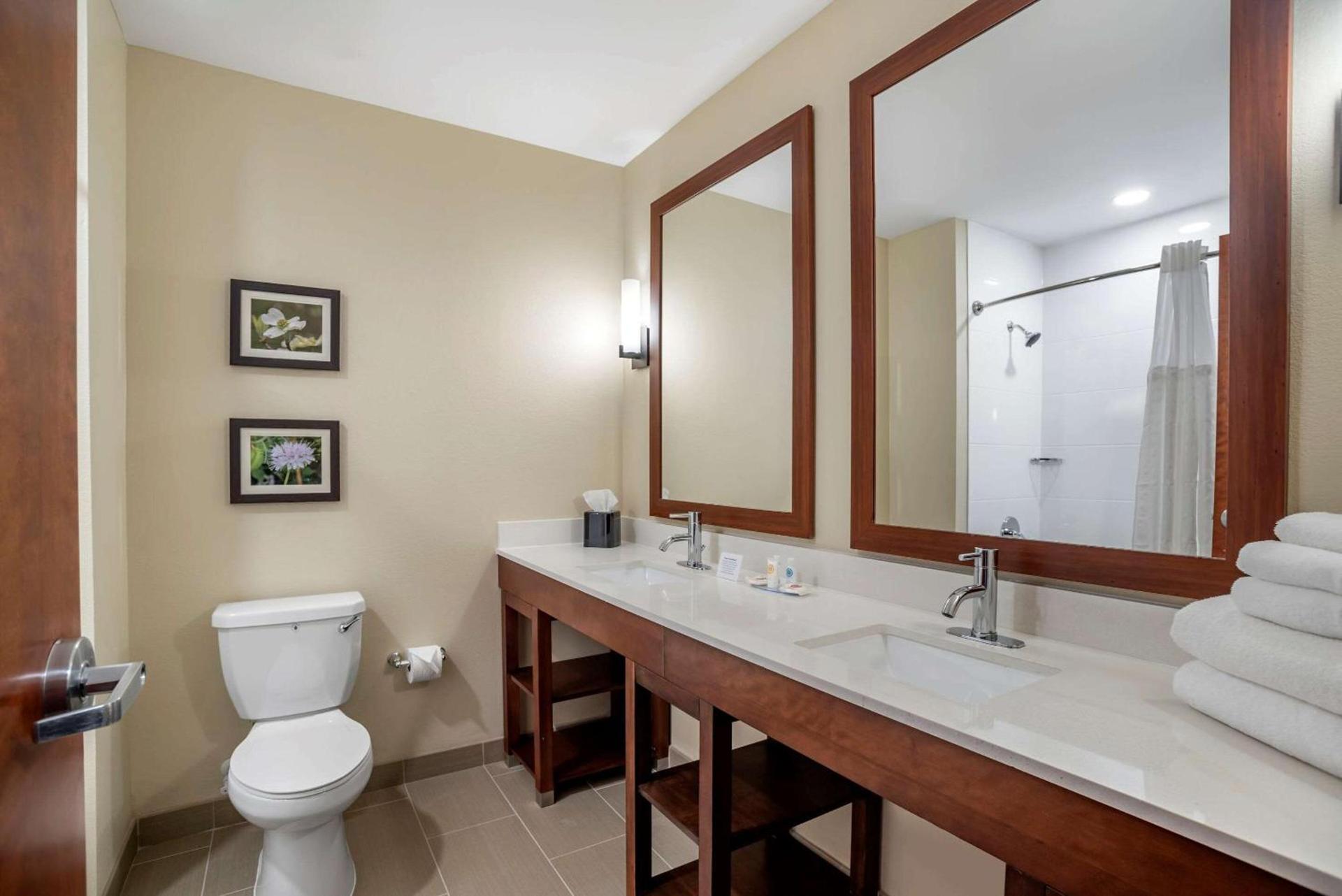 Comfort Inn & Suites Winchester photo 24