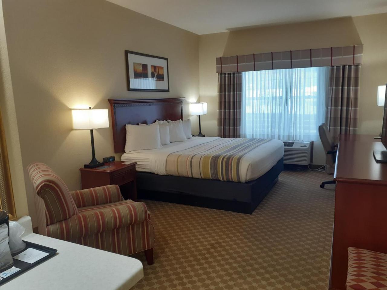 Country Inn & Suites by Radisson, Freeport, IL photo 45