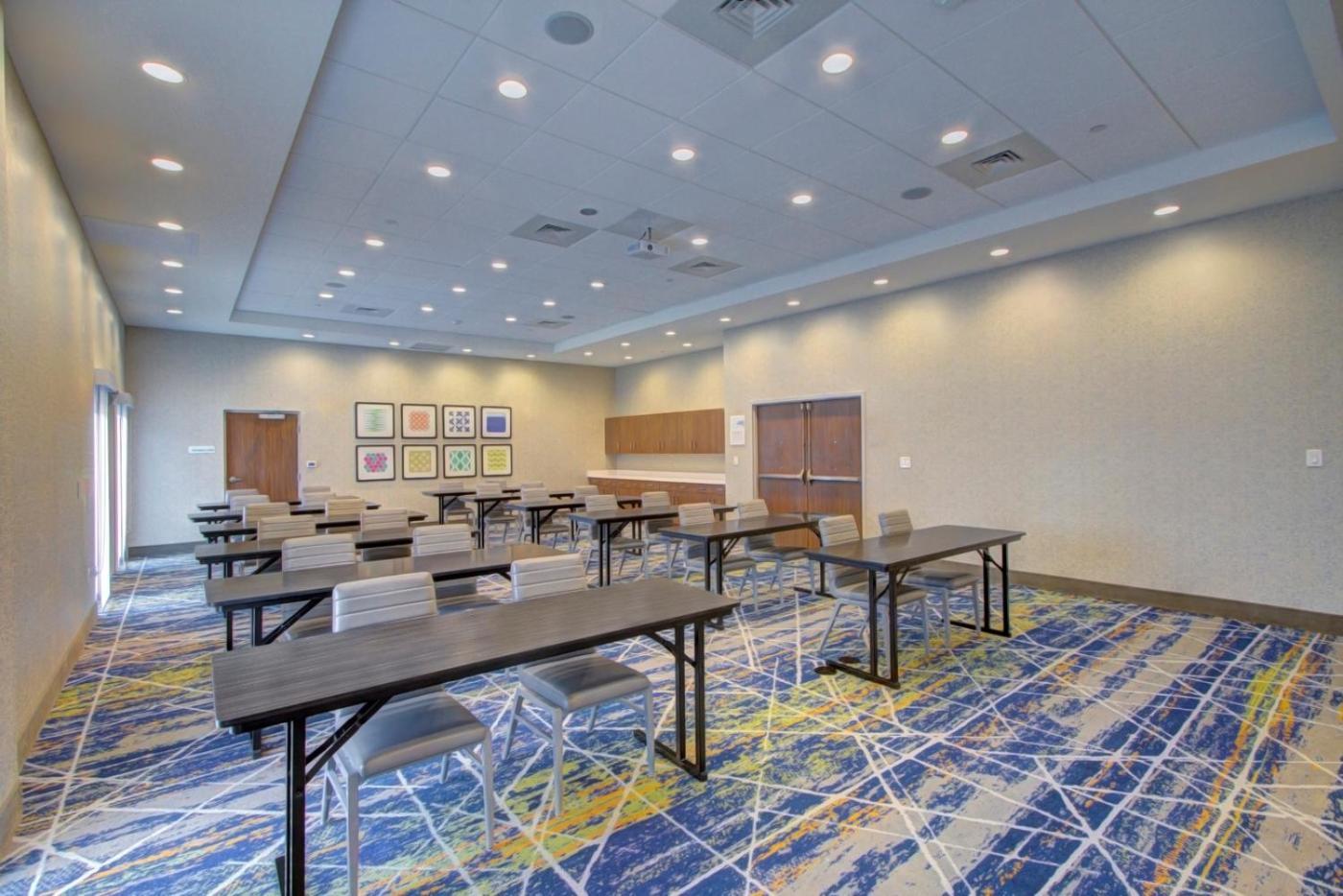 Holiday Inn Express & Suites Charlotte Southwest by IHG photo 8