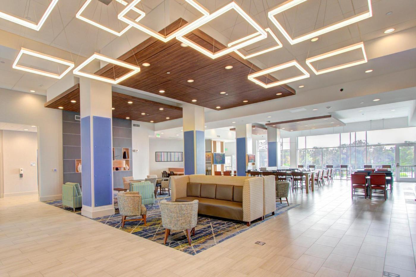 Holiday Inn Express & Suites Charlotte Southwest by IHG photo 4
