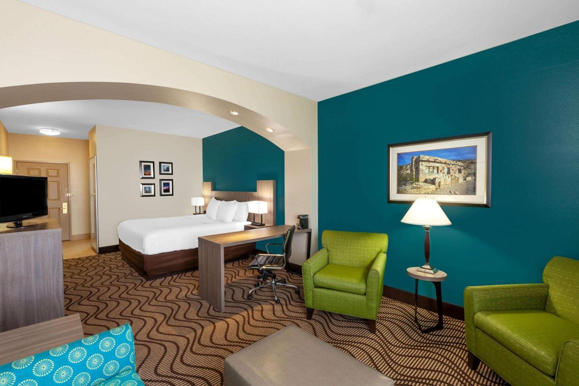 La Quinta by Wyndham Midland North photo 13
