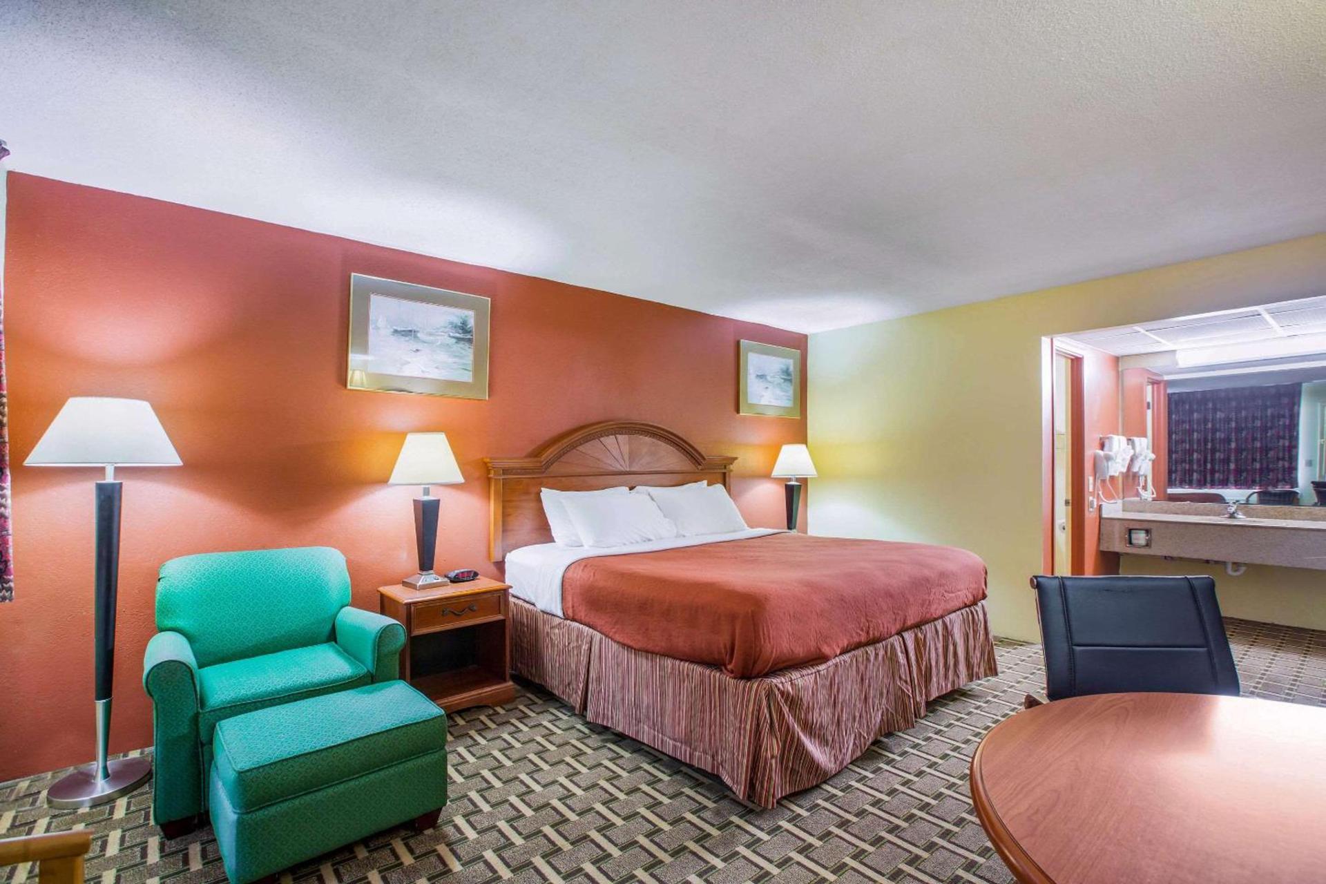 Rodeway Inn Bonifay photo 11