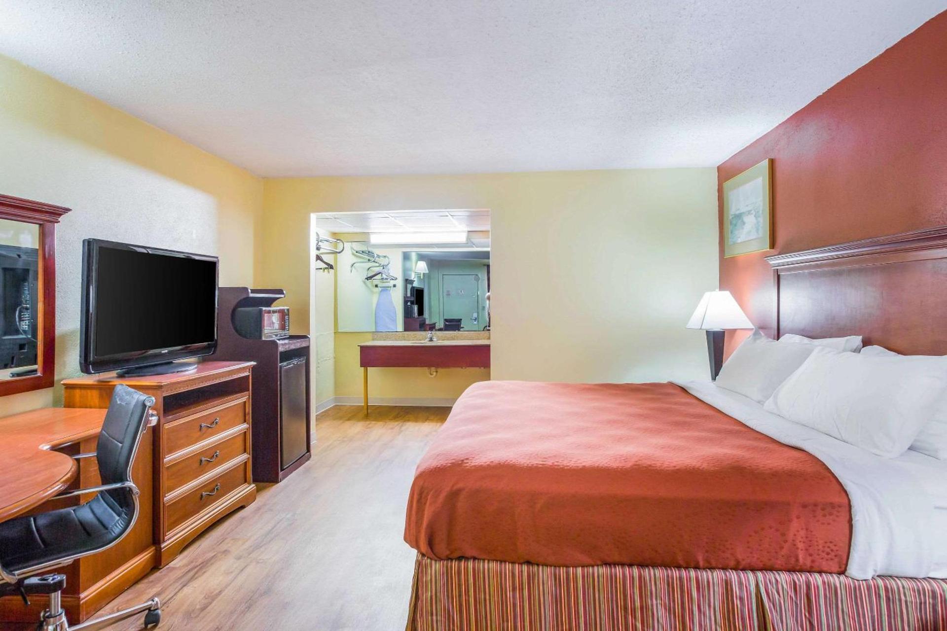 Rodeway Inn Bonifay photo 13