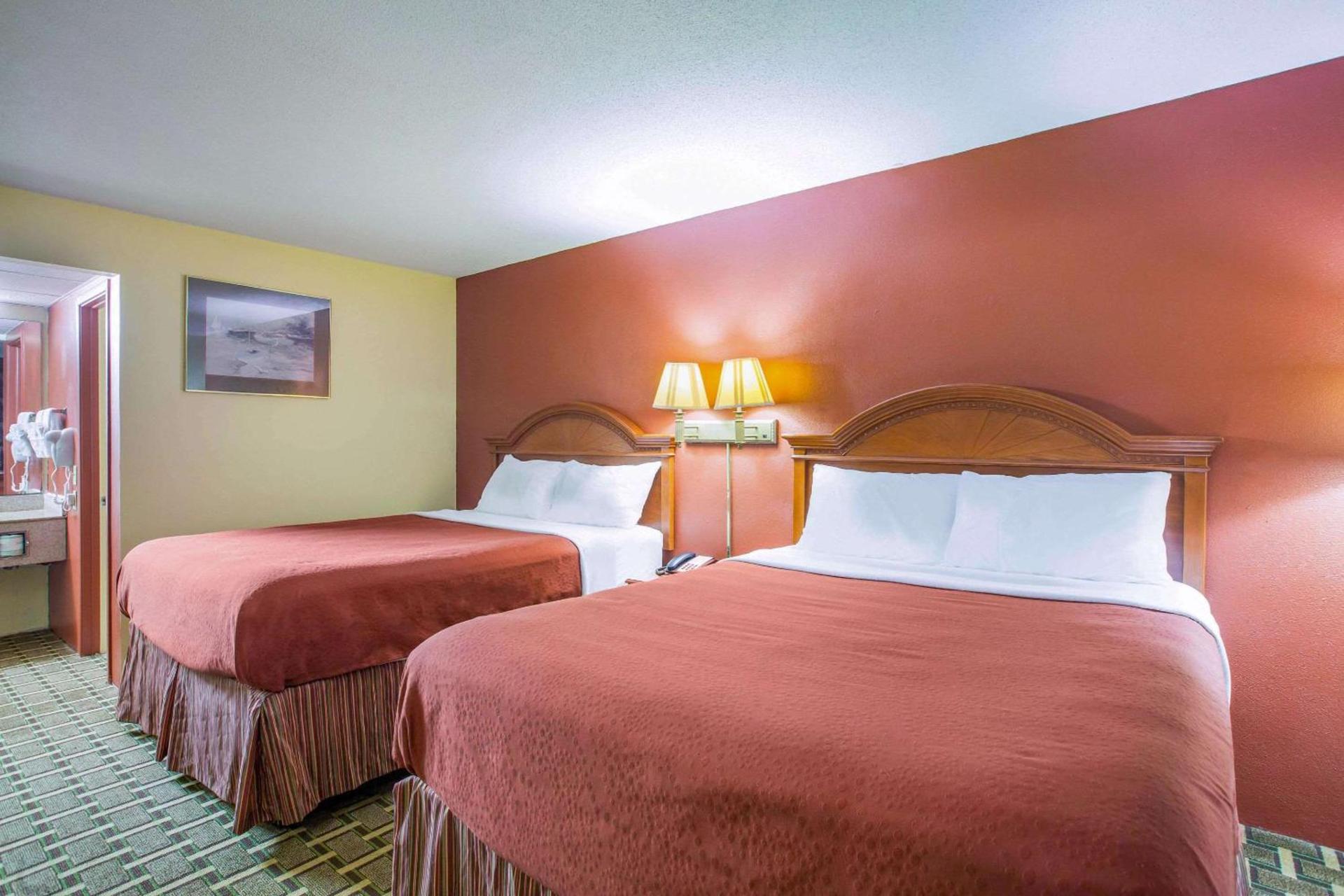 Rodeway Inn Bonifay photo 19