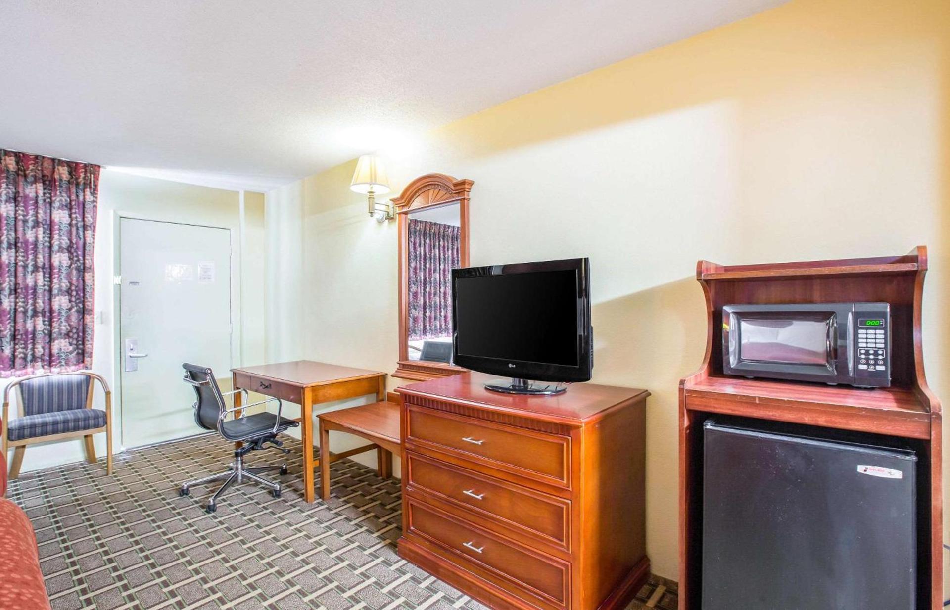 Rodeway Inn Bonifay photo 20
