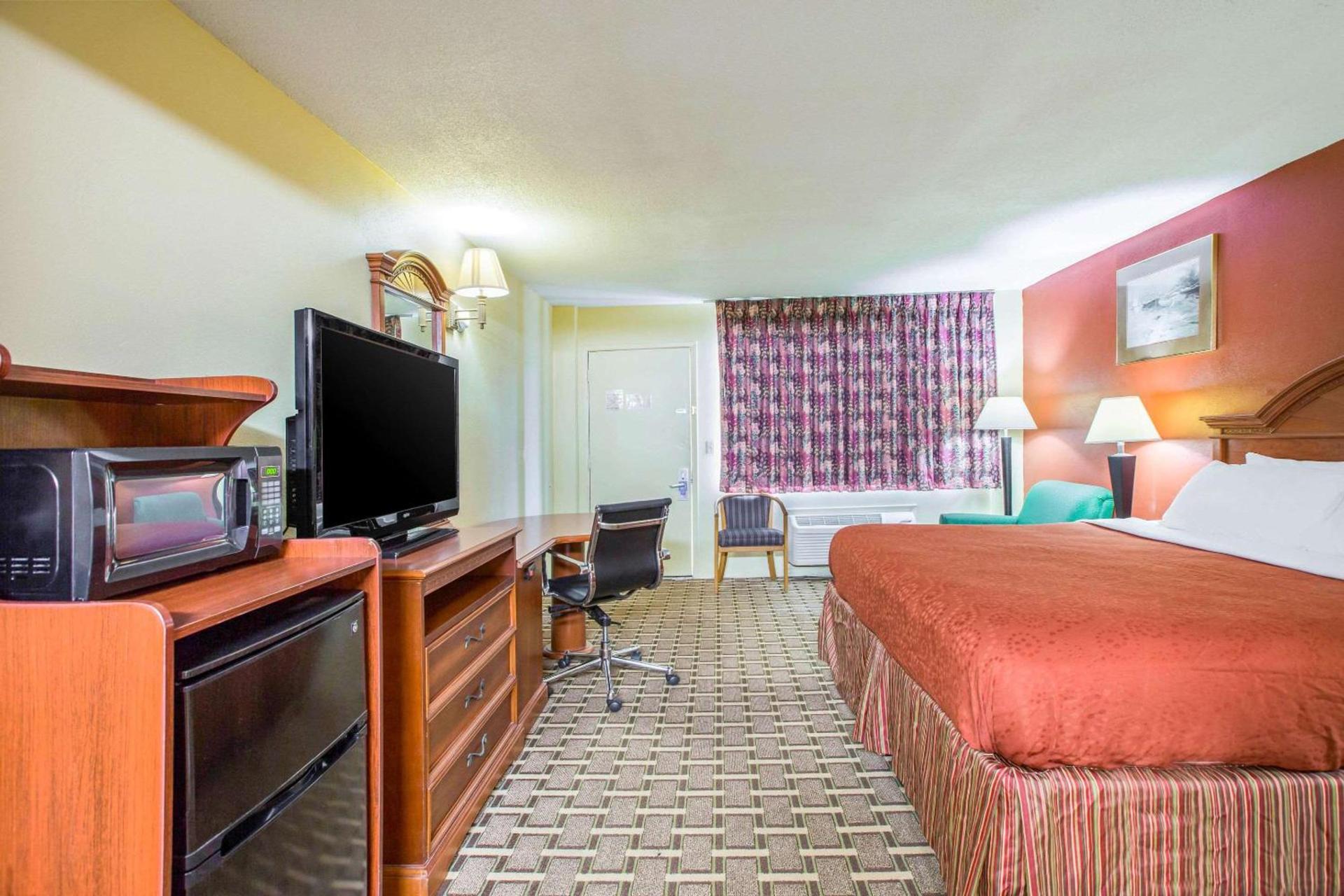 Rodeway Inn Bonifay photo 29