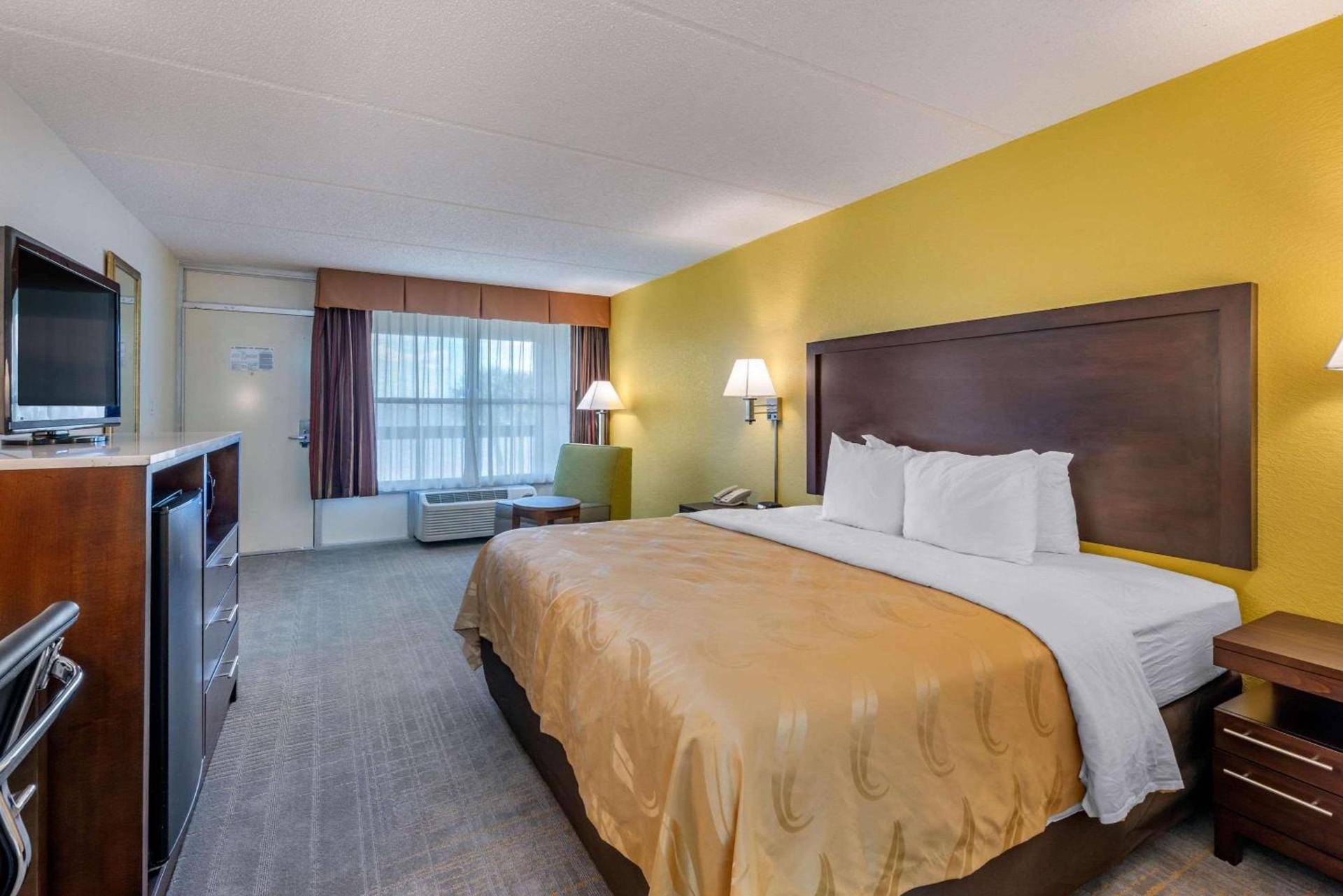 Quality Inn and Suites Palatka Riverfront photo 22
