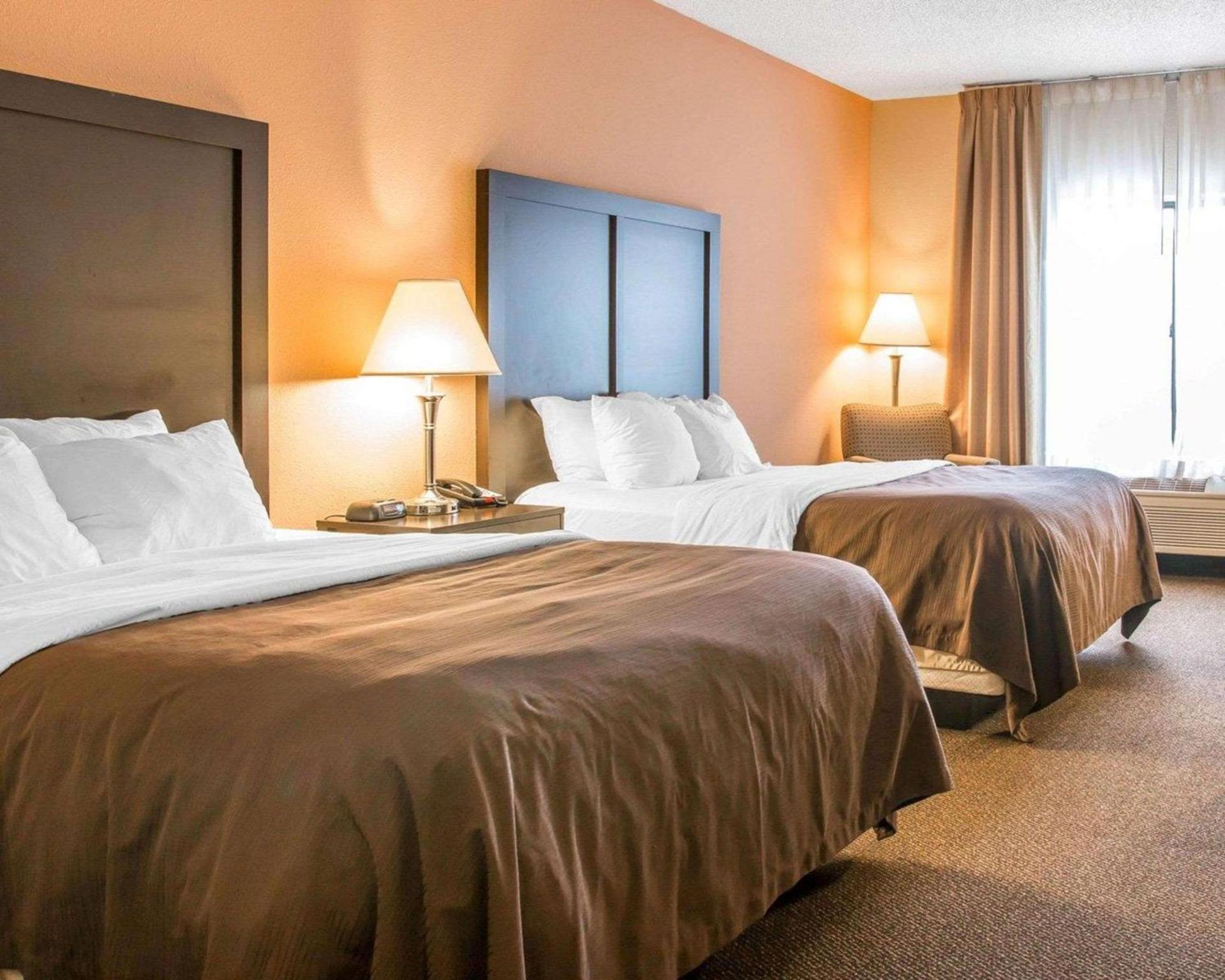 Quality Inn & Suites Niles photo 20