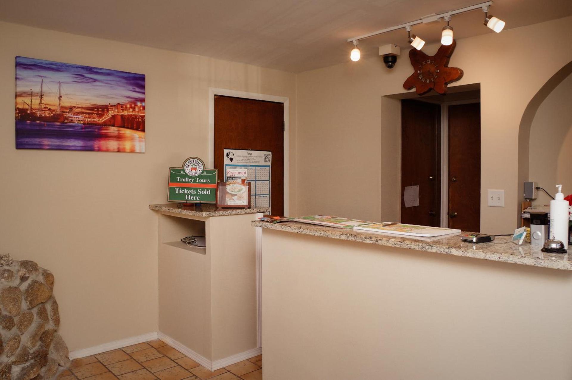 Economy Inn Historic District photo 27