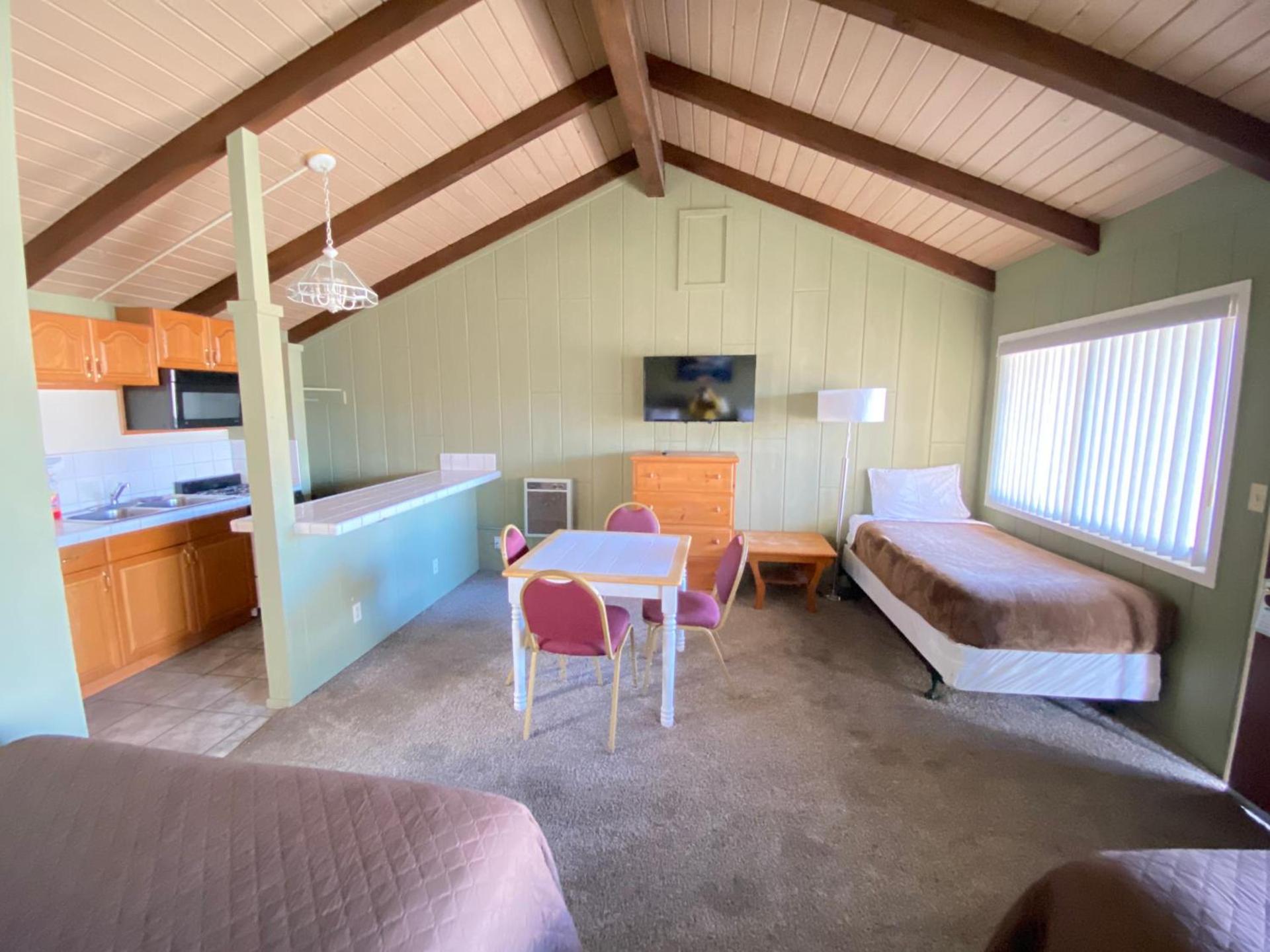 Bristlecone Motel photo 28