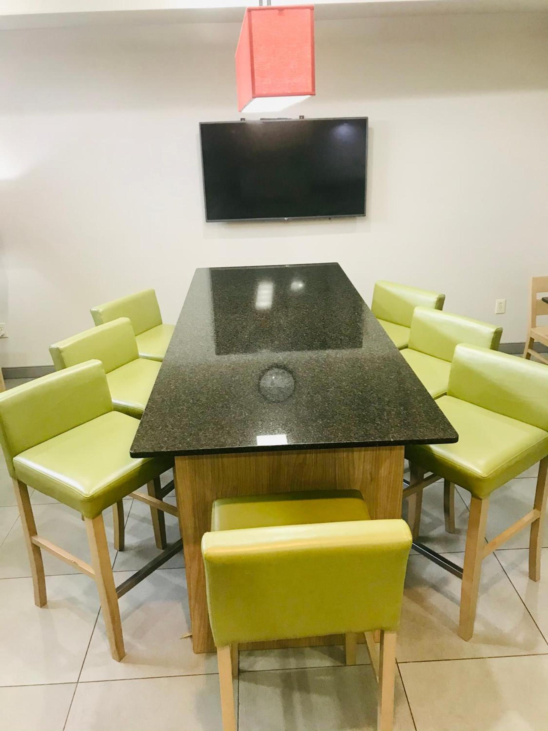 Country Inn & Suites by Radisson, Warner Robins, GA photo 53