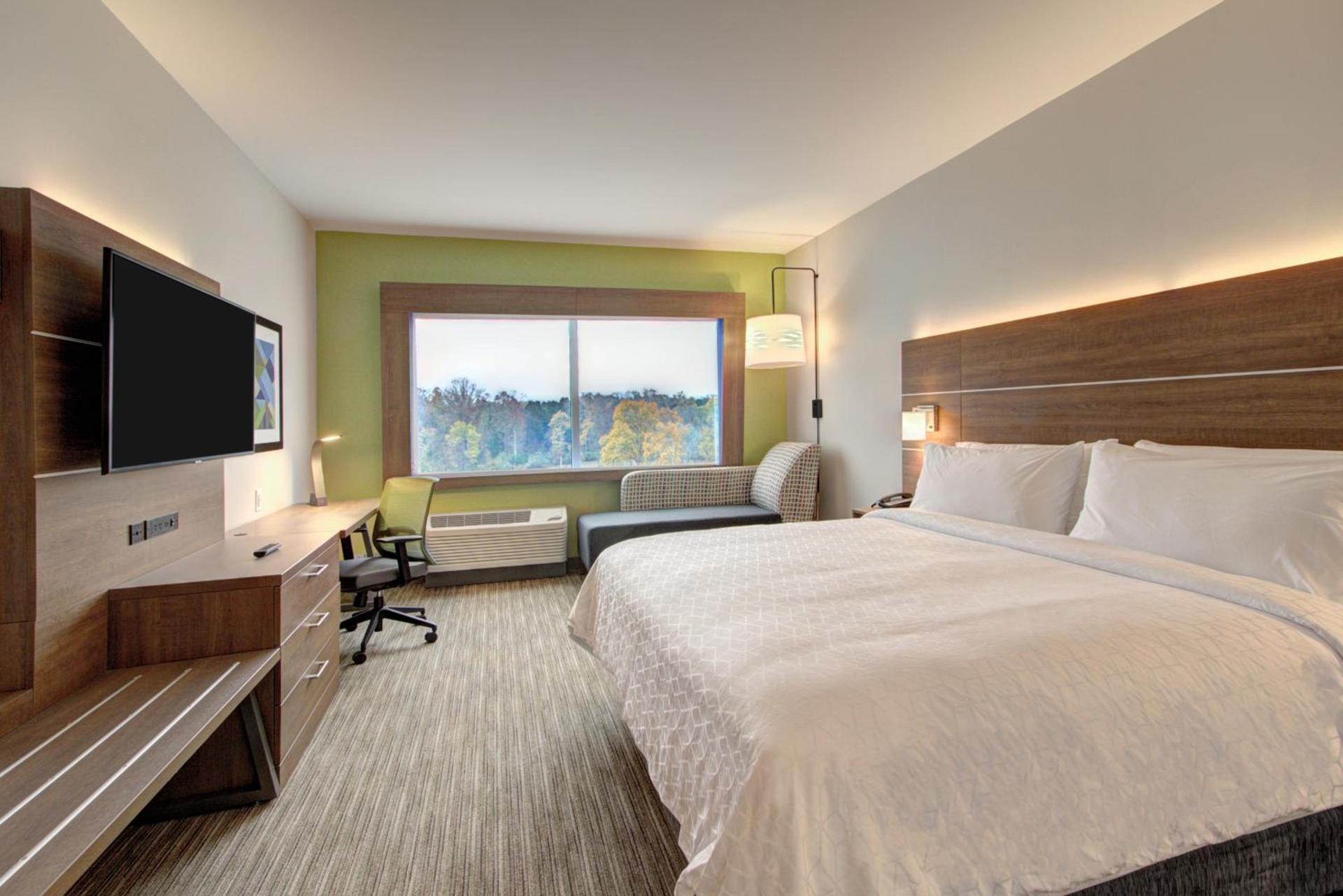 Holiday Inn Express & Suites Charlotte Southwest by IHG photo 15