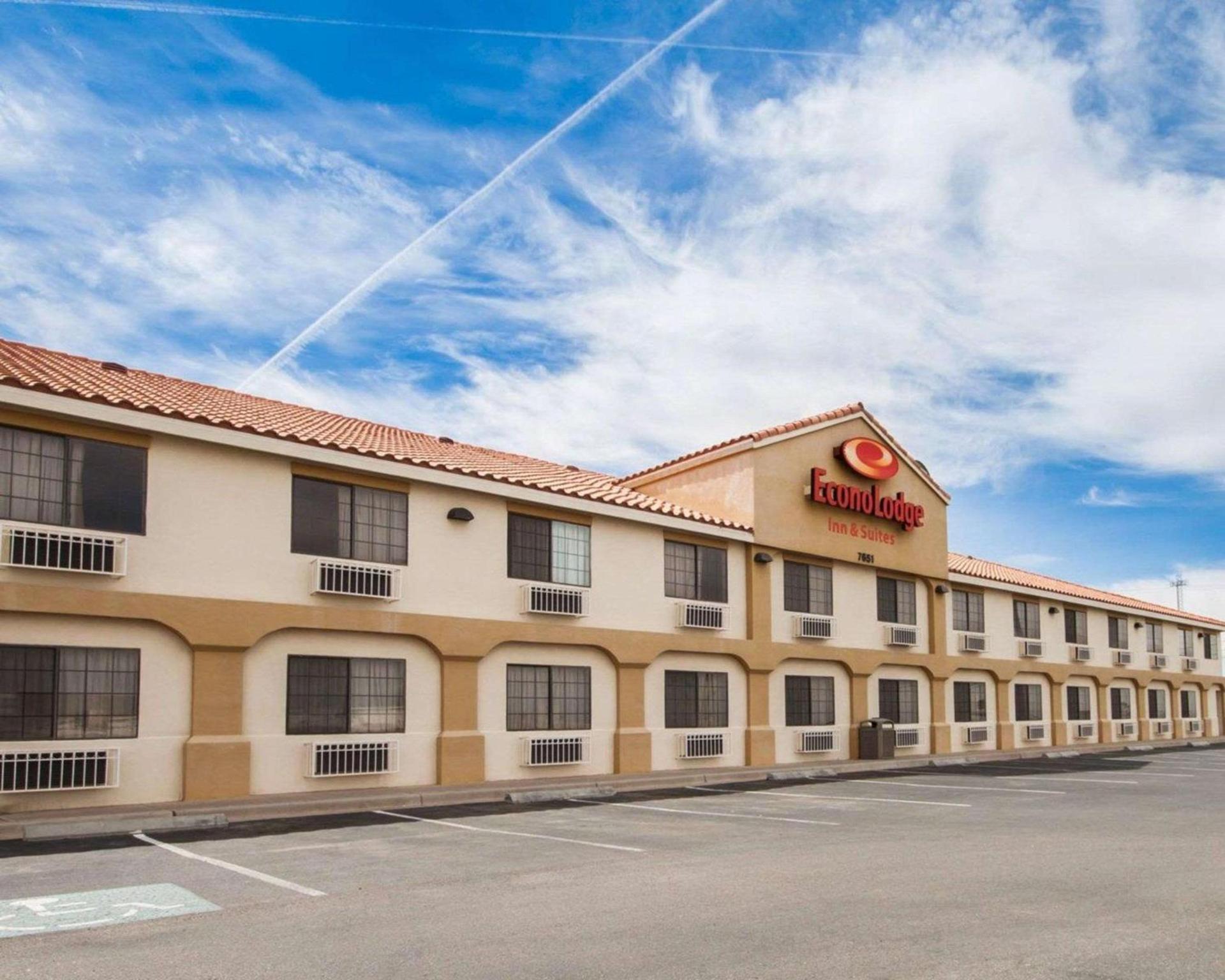 Econo Lodge Inn & Suites El Paso West photo 1