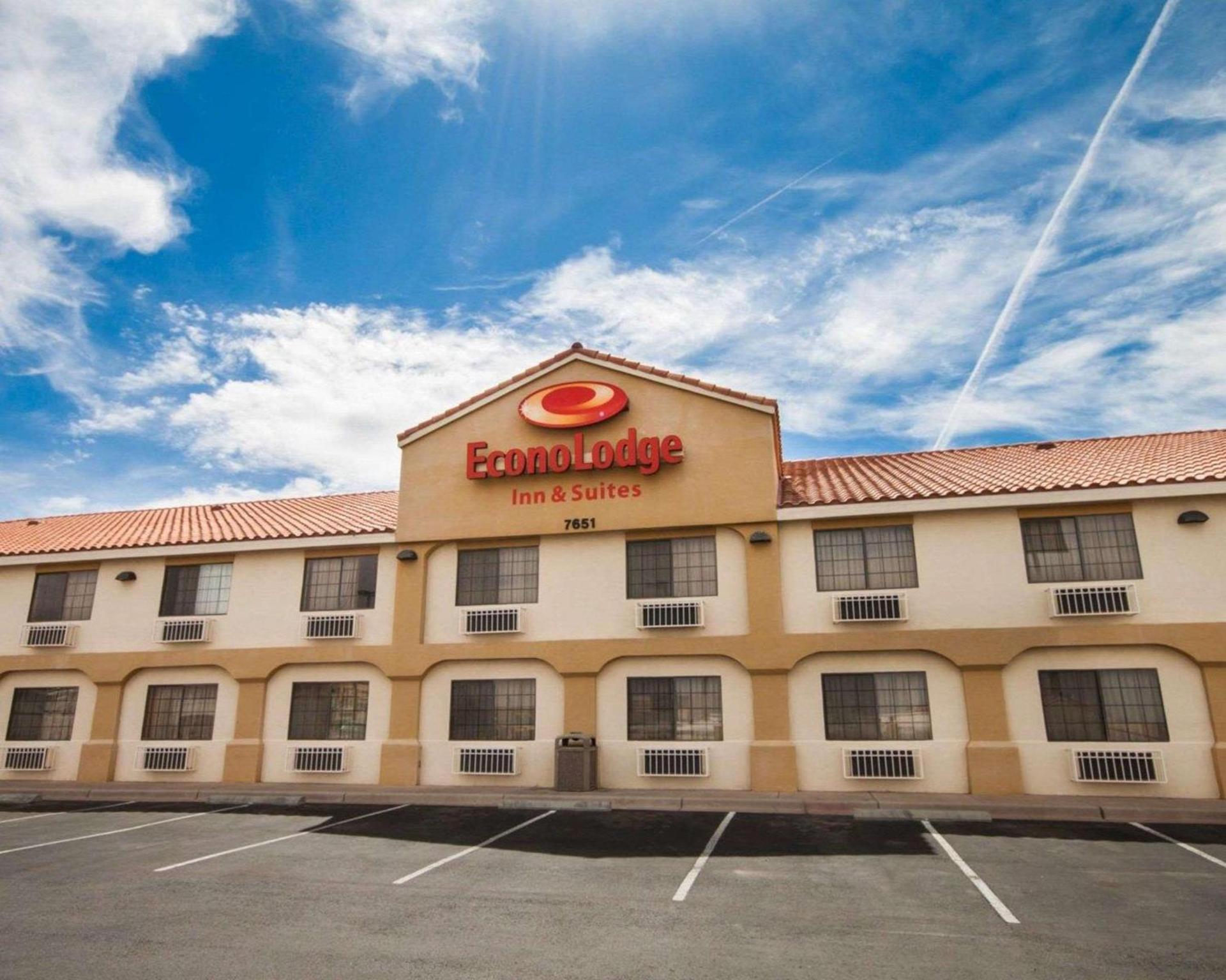 Econo Lodge Inn & Suites El Paso West photo 4