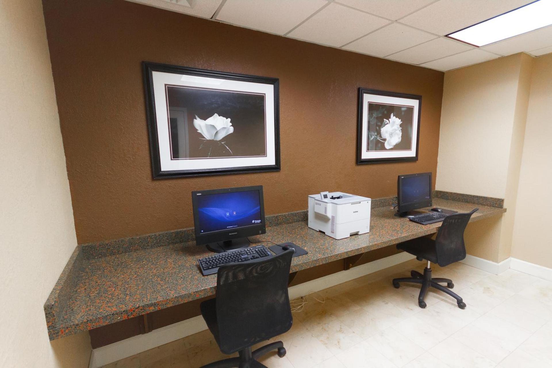 Clarion Inn & Suites Miami International Airport photo 43