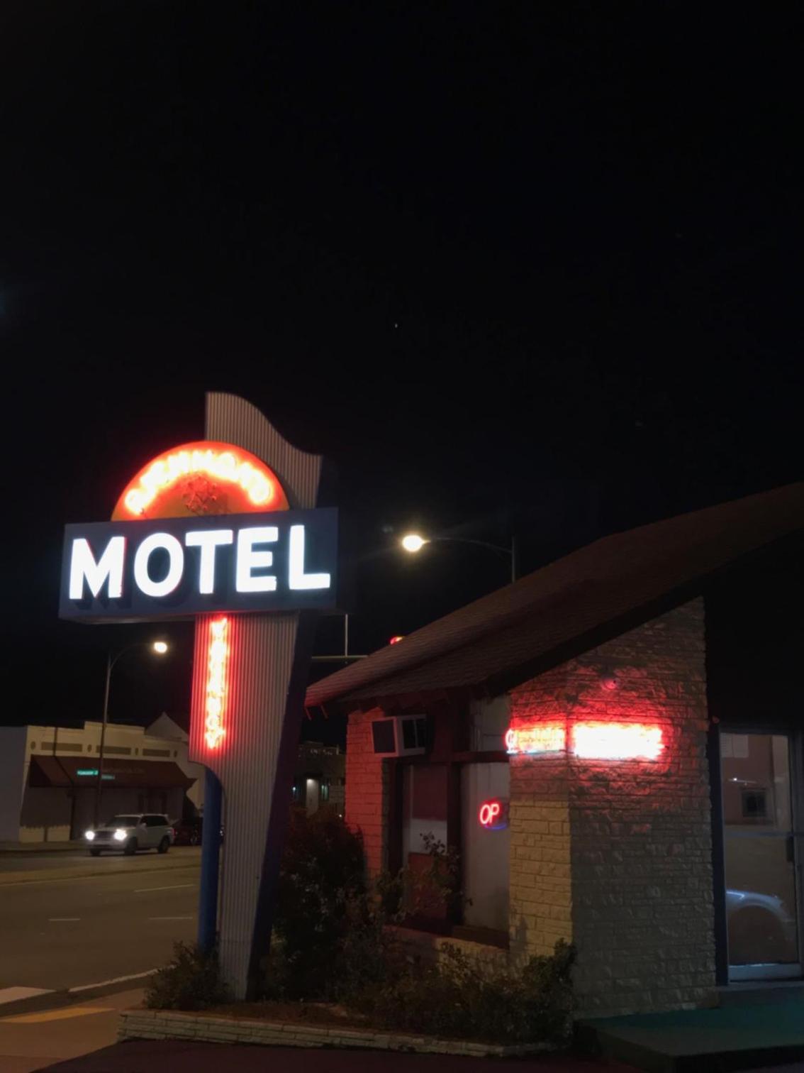 Richmond Motel photo 11