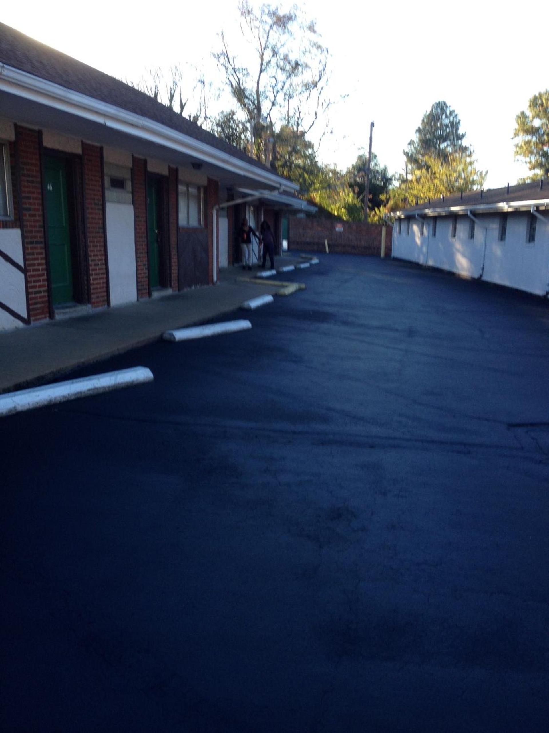 Richmond Motel photo 12