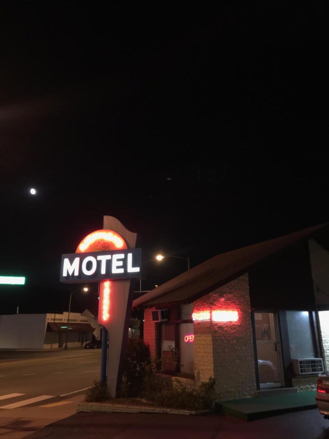 Richmond Motel photo 1