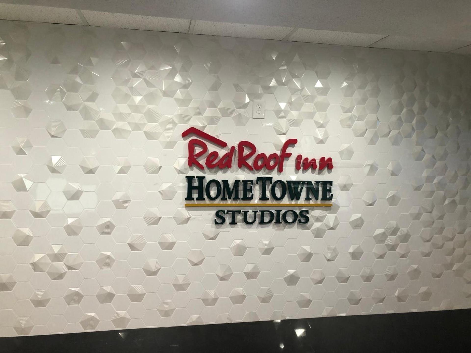 HomeTowne Studios by Red Roof Bordentown - McGuire AFB photo 10