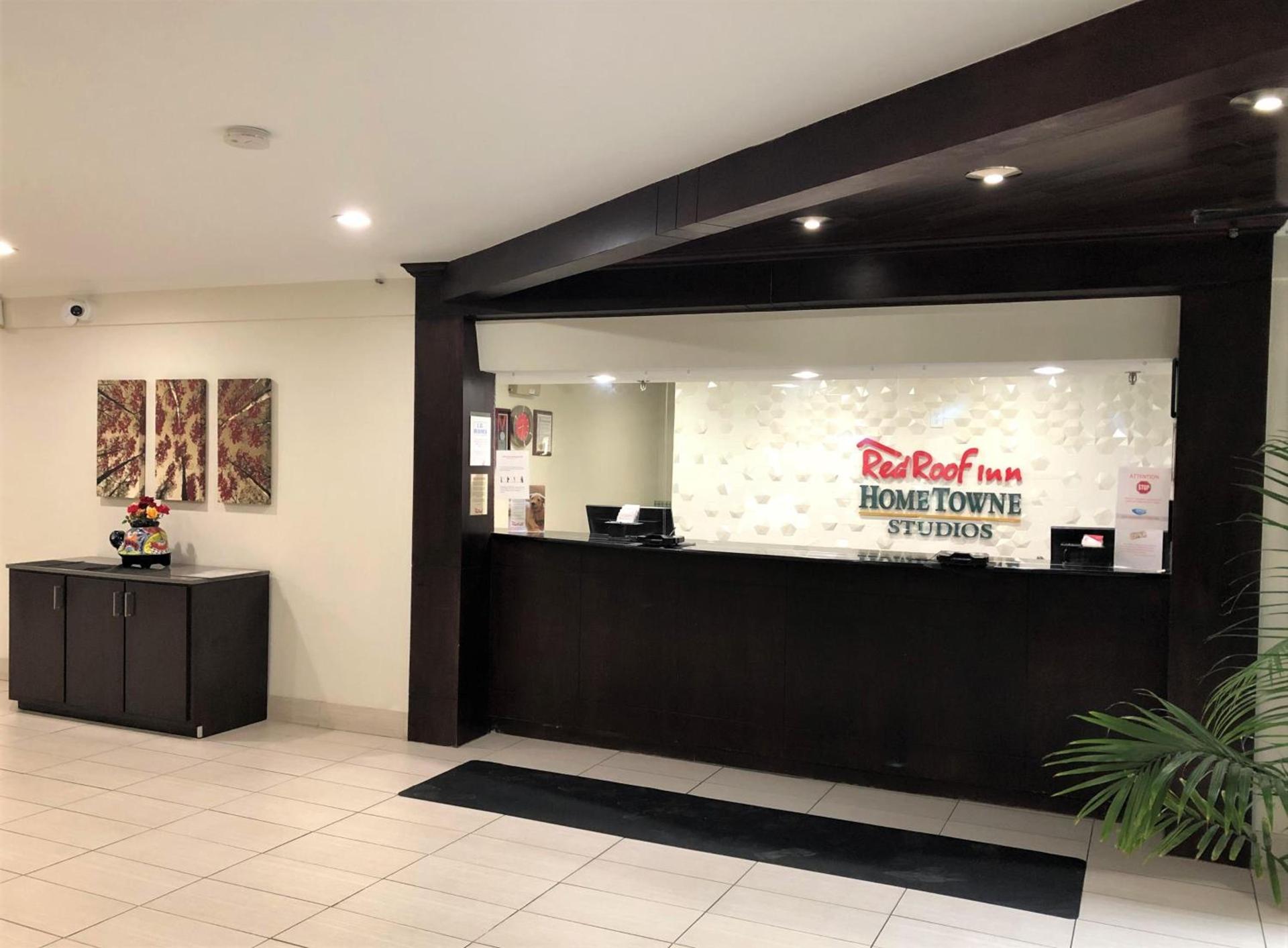 HomeTowne Studios by Red Roof Bordentown - McGuire AFB photo 12