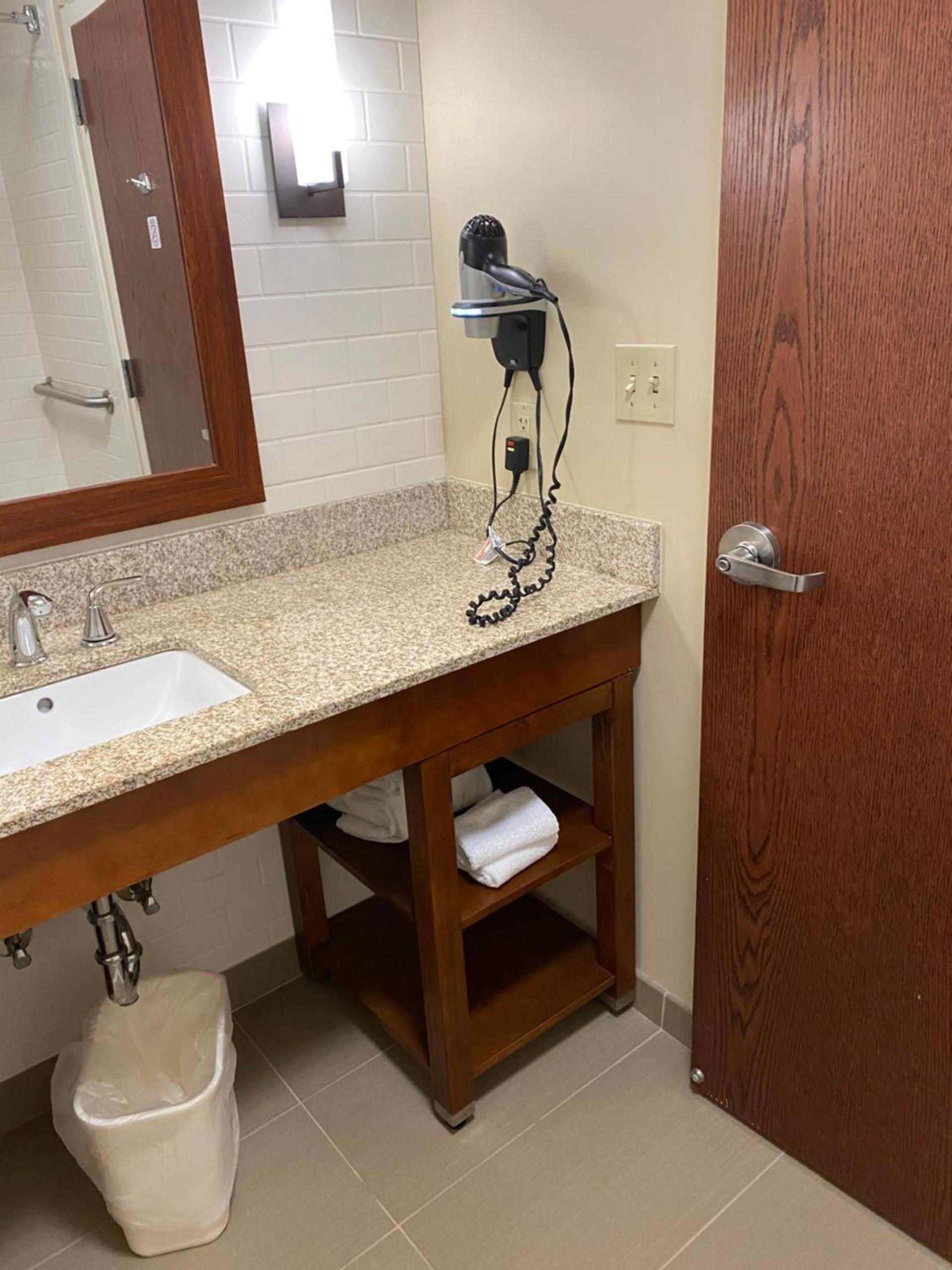 Comfort Inn & Suites photo 45