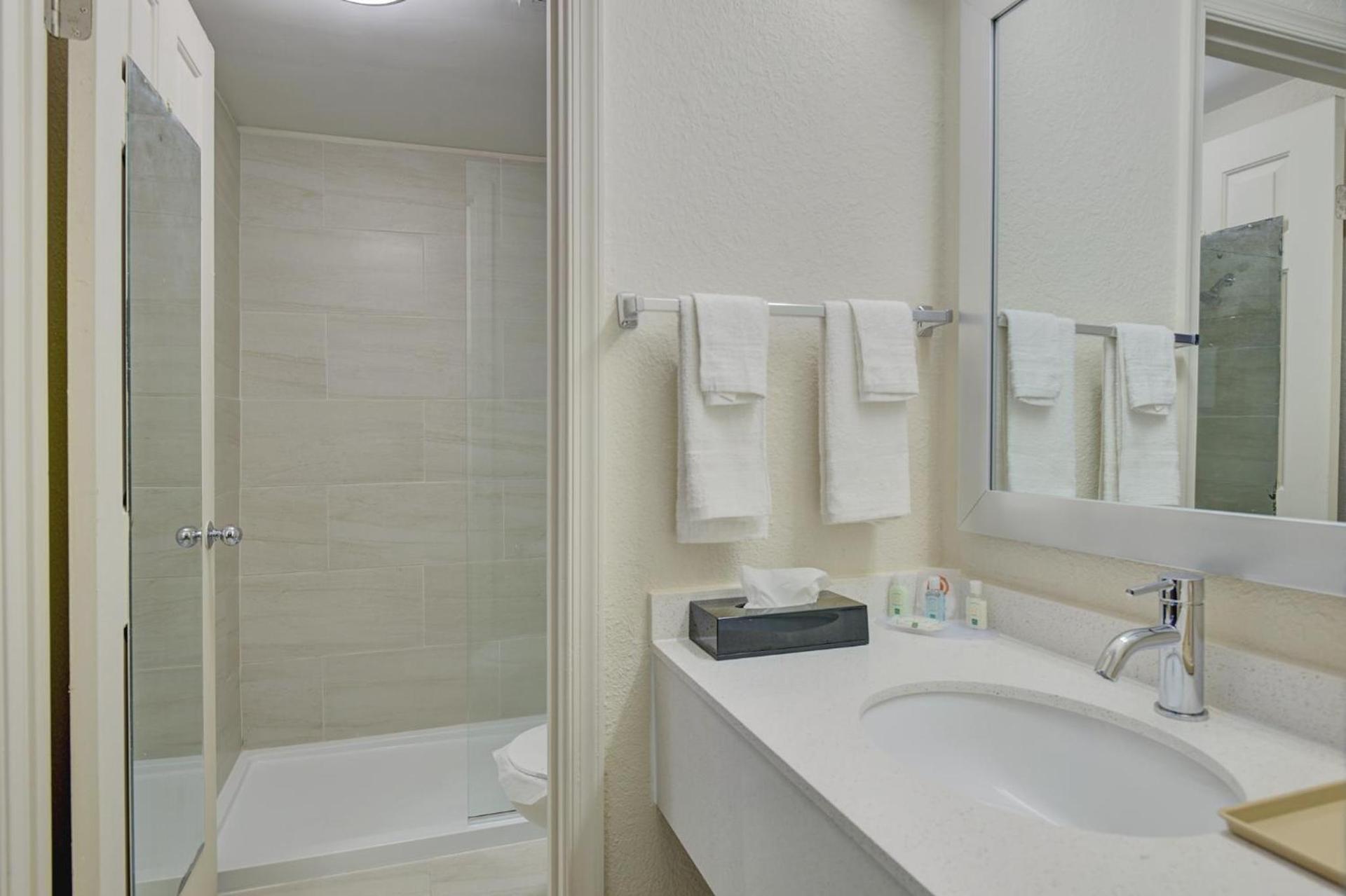 Quality Inn & Suites photo 20