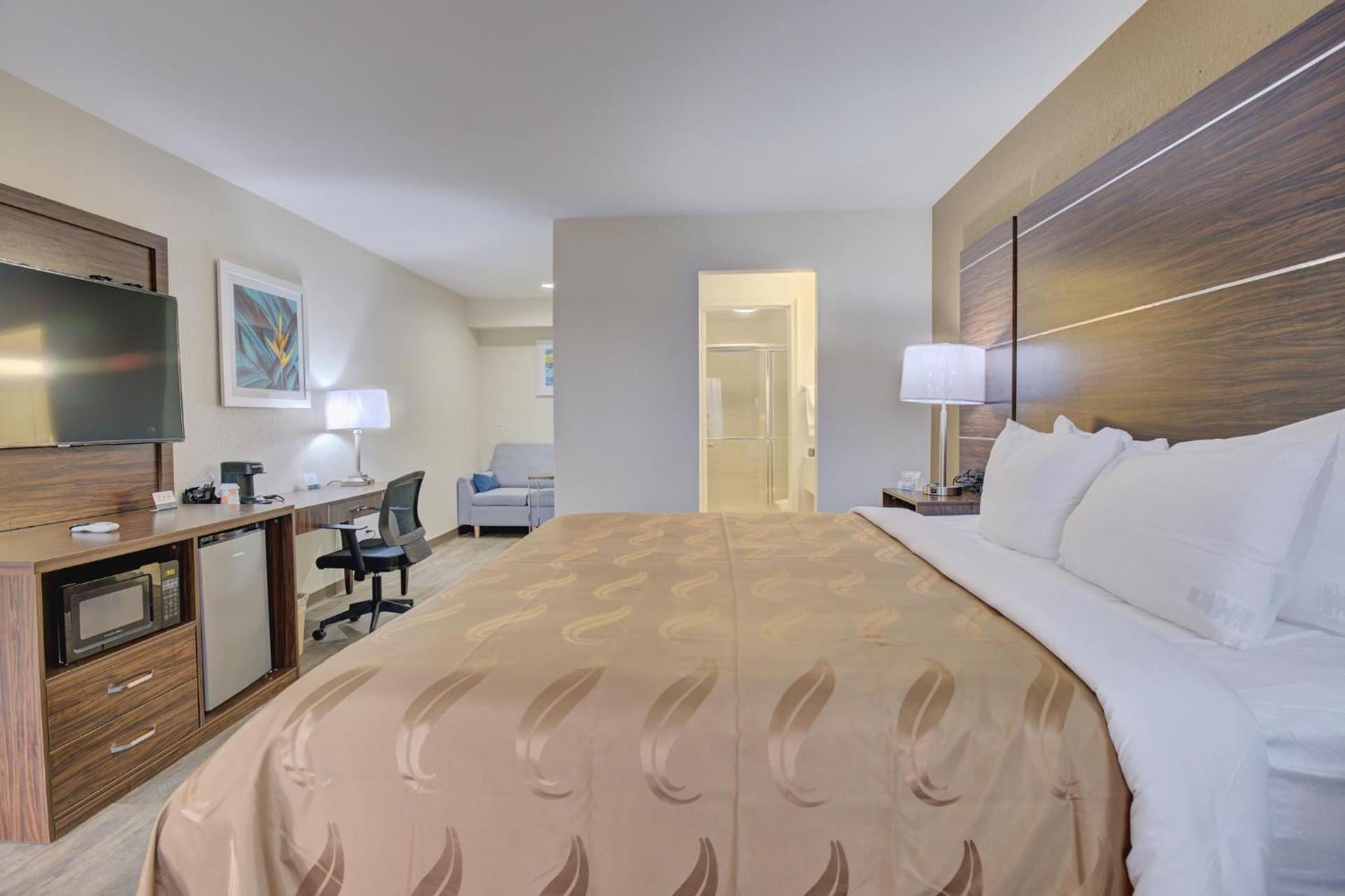Quality Inn & Suites photo 18