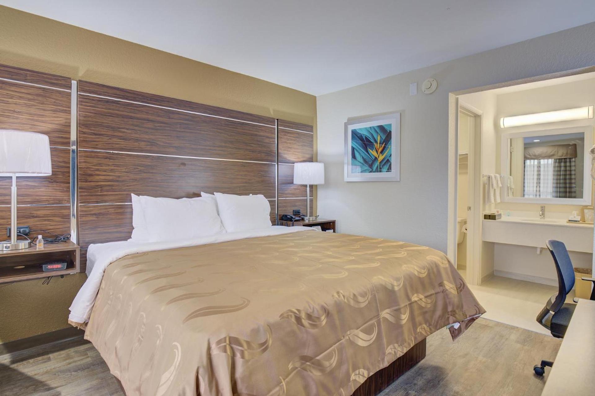 Quality Inn & Suites photo 3