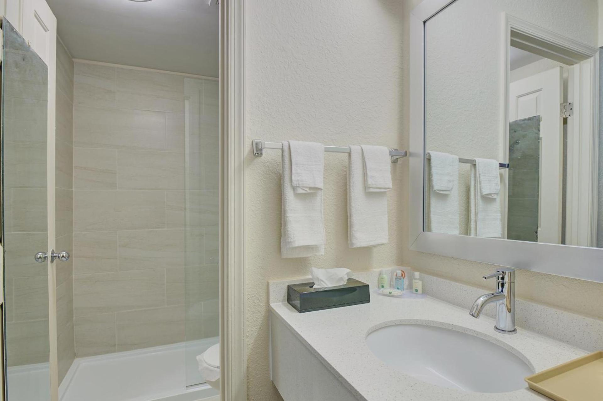 Quality Inn & Suites photo 6