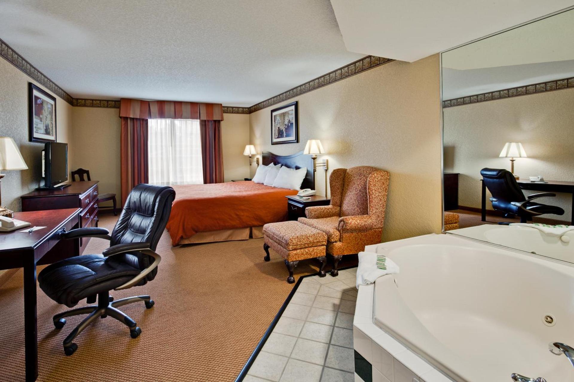 Country Inn & Suites by Radisson, Hot Springs, AR photo 72