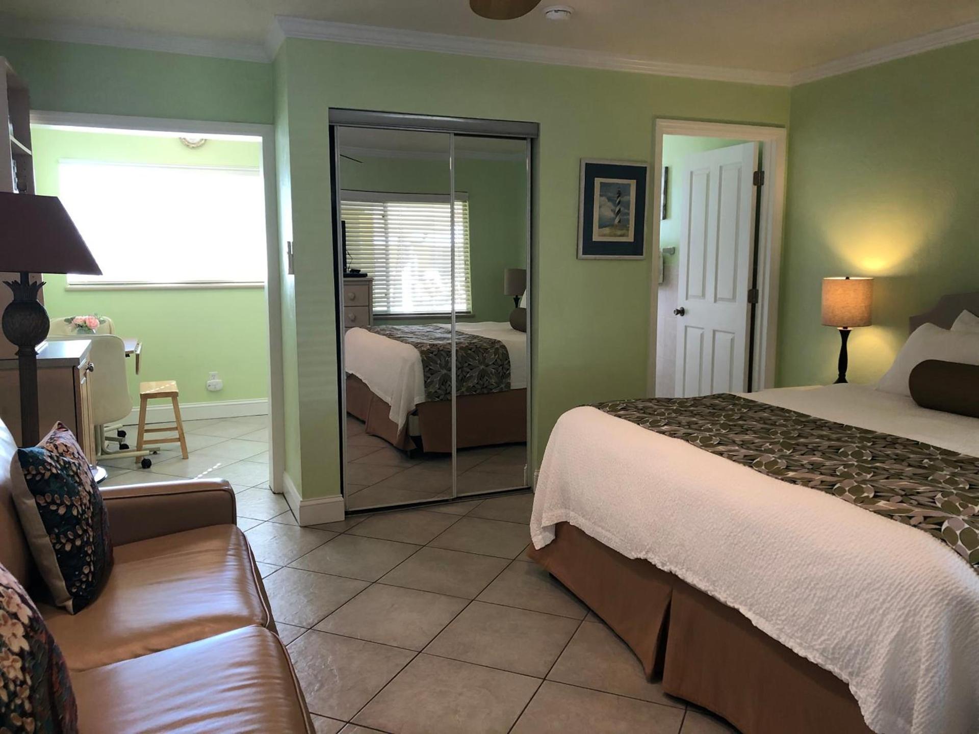 Tropical Beach Resorts - Sarasota photo 75