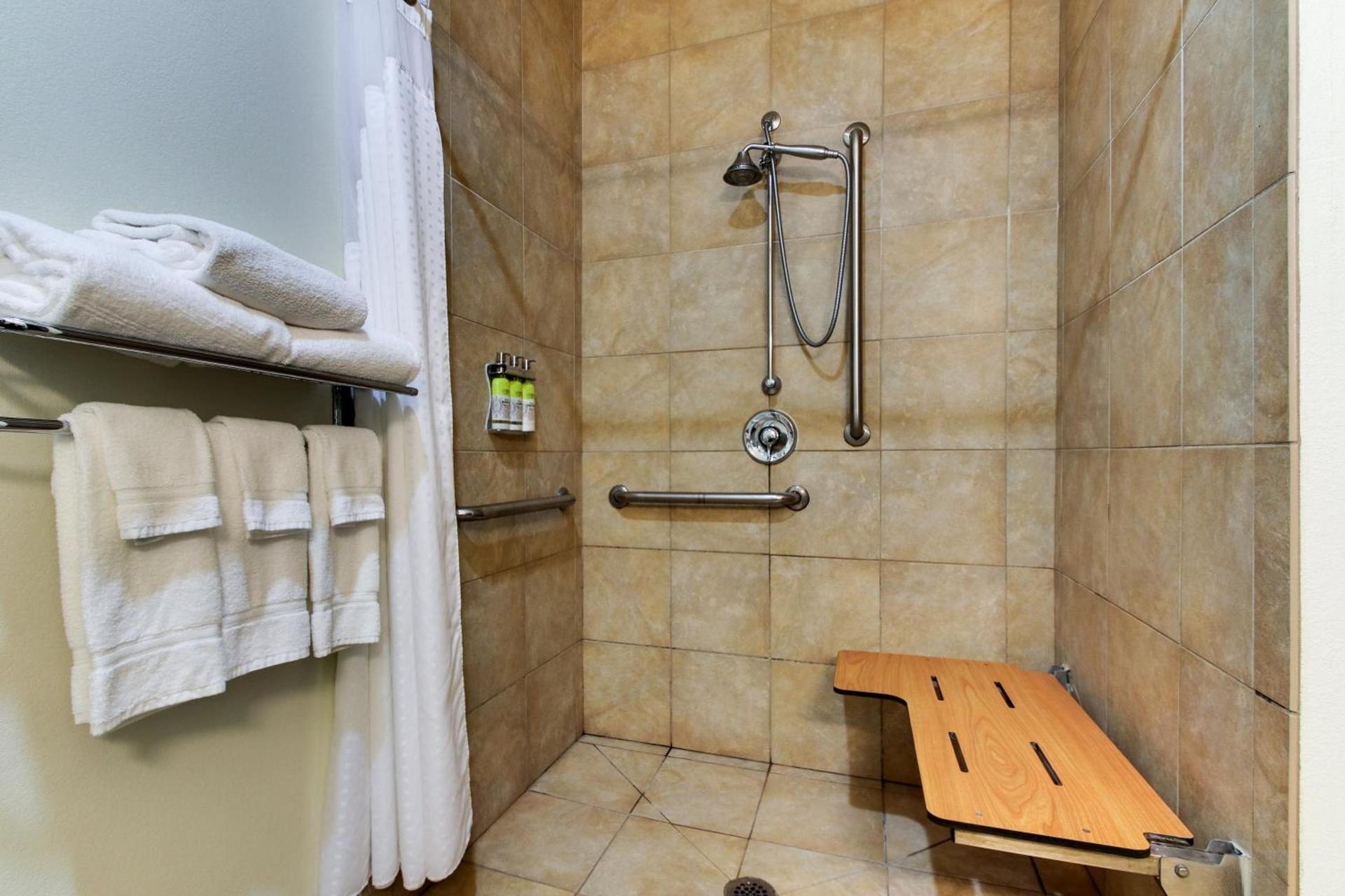 Holiday Inn Express Hotel & Suites Lancaster-Lititz by IHG photo 20