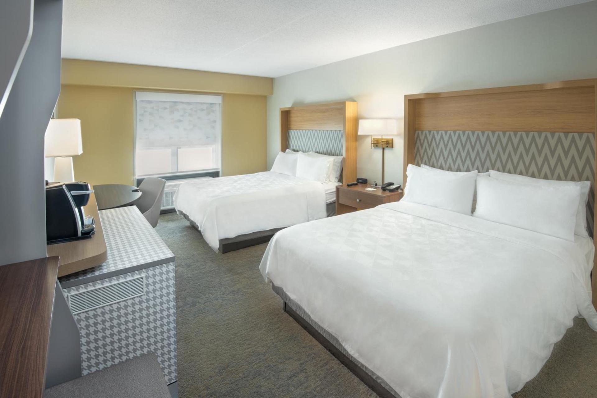 Holiday Inn East Windsor - Cranbury Area photo 14