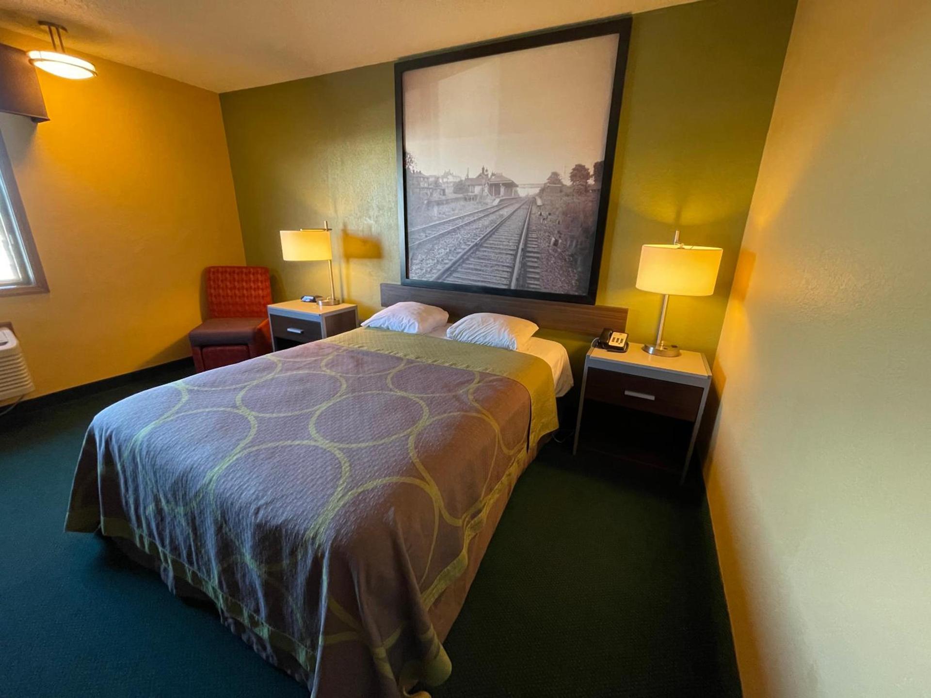 Super 8 by Wyndham Van Buren/Ft. Smith Area photo 15