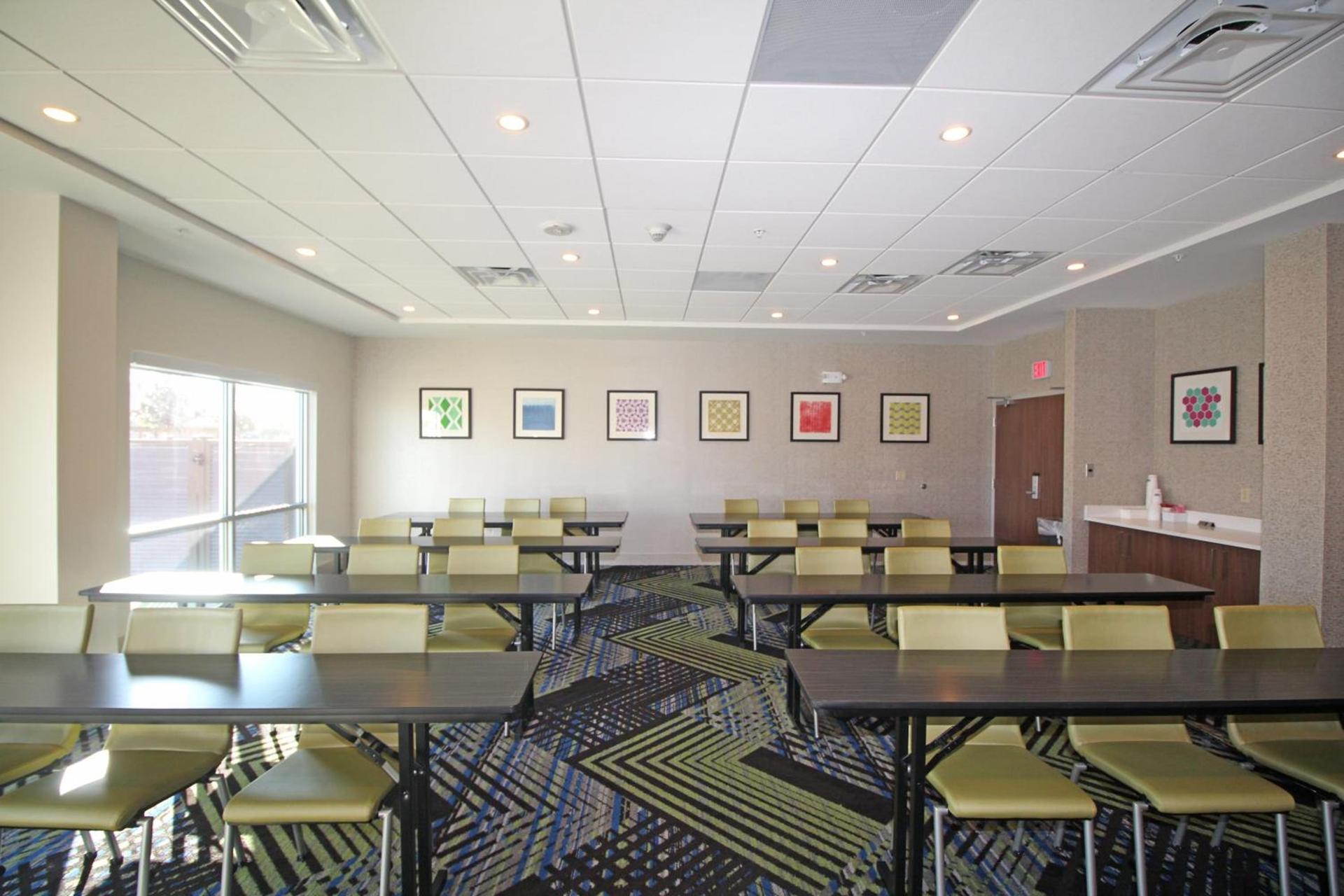 Holiday Inn Express & Suites Ocala by IHG photo 25