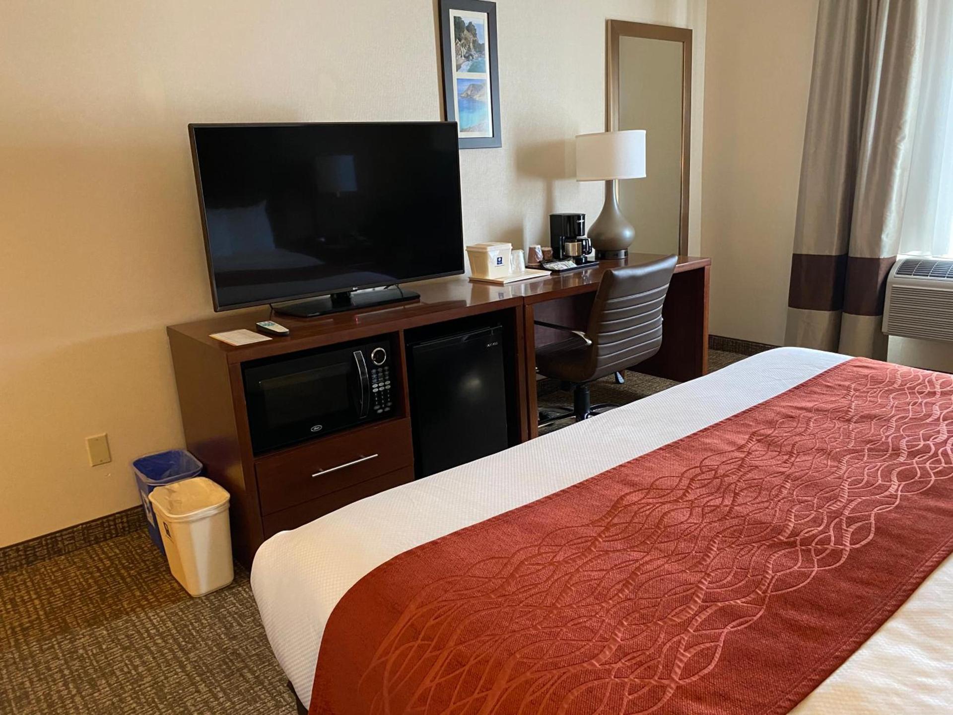 Comfort Inn Marina on the Monterey Bay photo 41