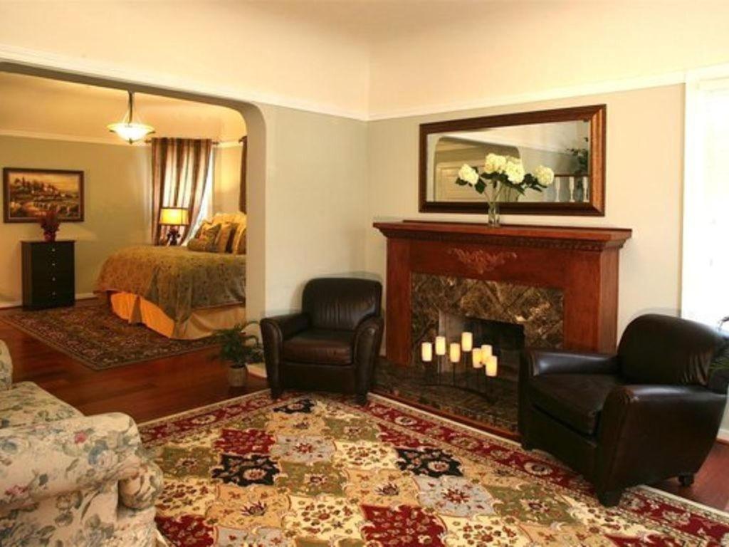 Cabernet House, an Old World Inn photo 16