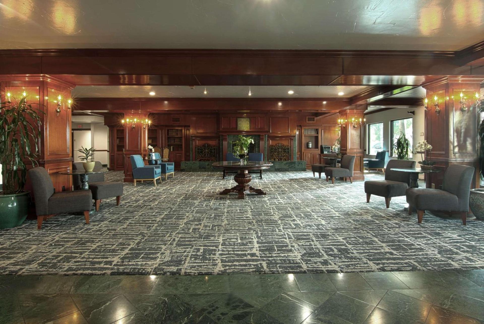 Azure Hotel&Suites Ontario Trademark Collection by Wyndham photo 3