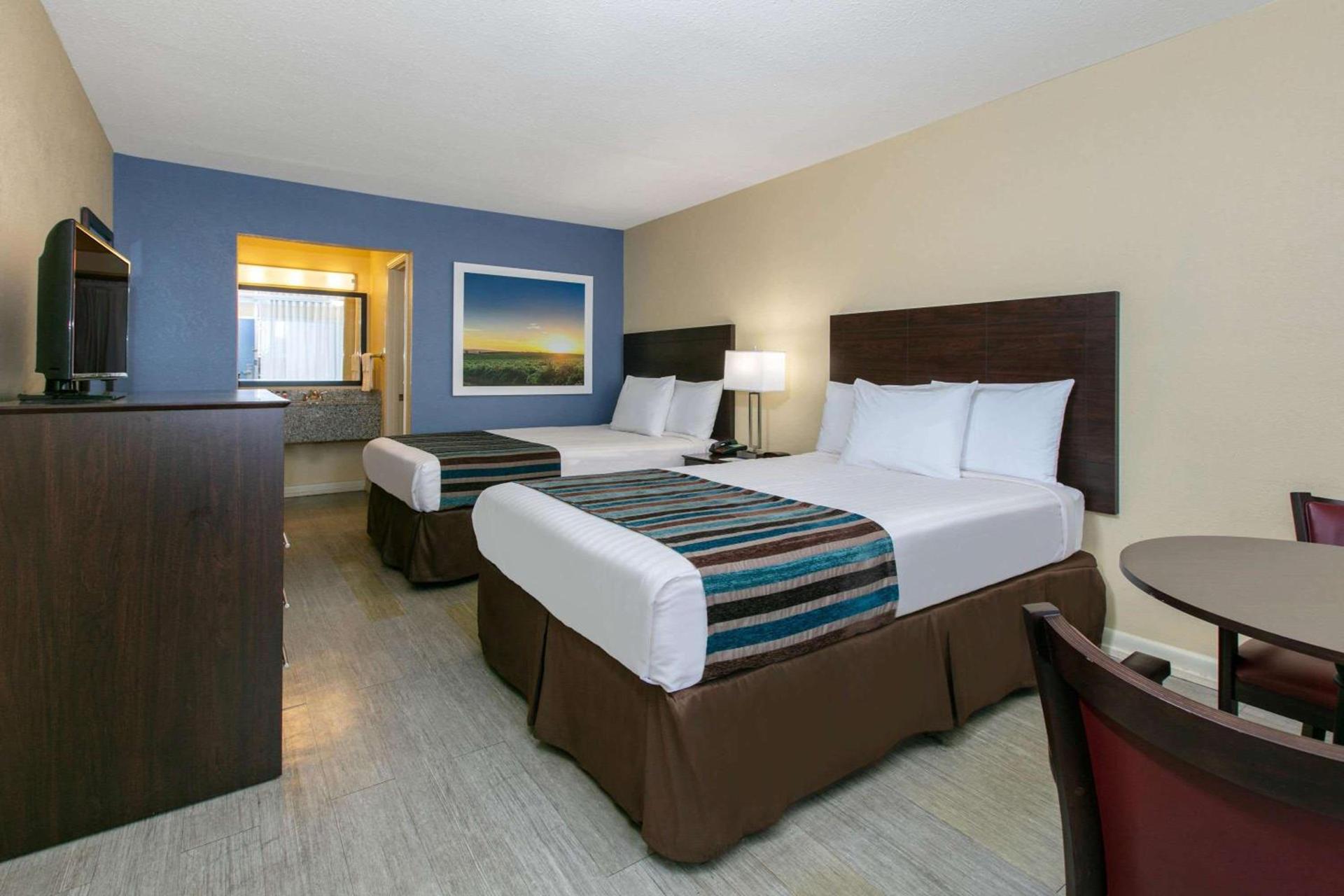 Days Inn by Wyndham Natchez photo 4