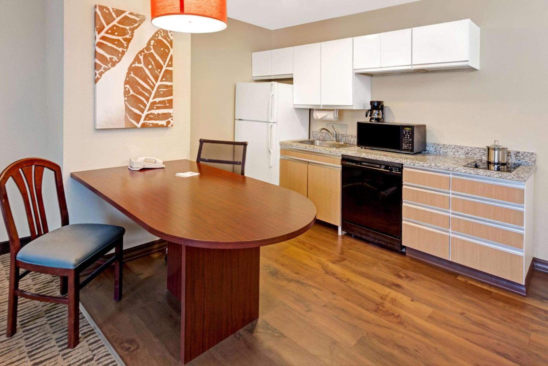 MainStay Suites Orlando Altamonte Springs photo 10