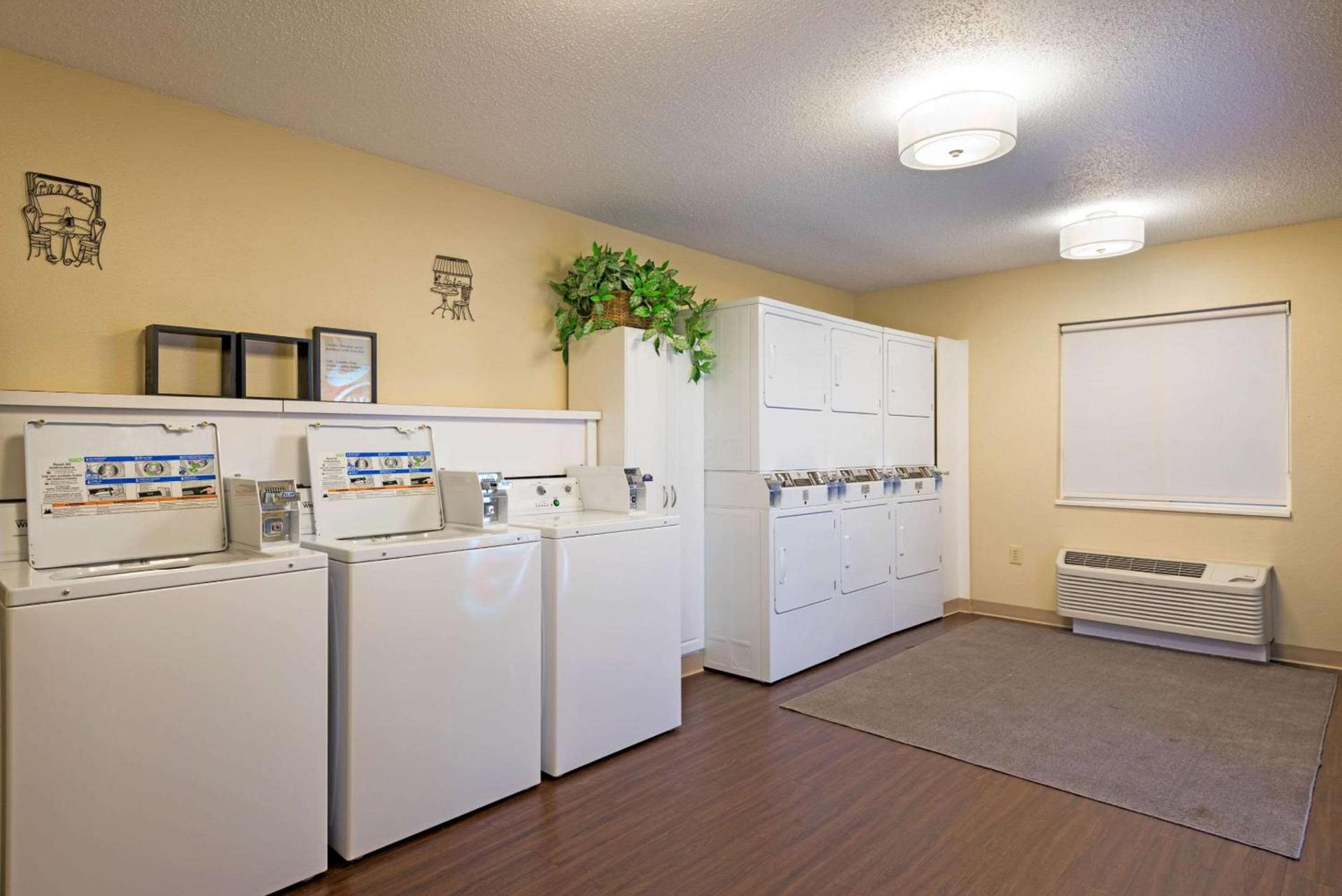 MainStay Suites Raleigh - Cary photo 19