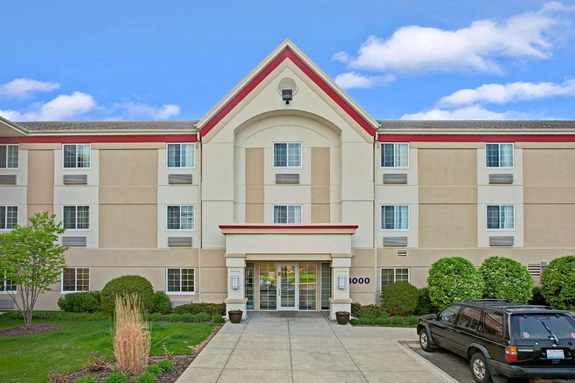 MainStay Suites Northbrook Wheeling photo 1
